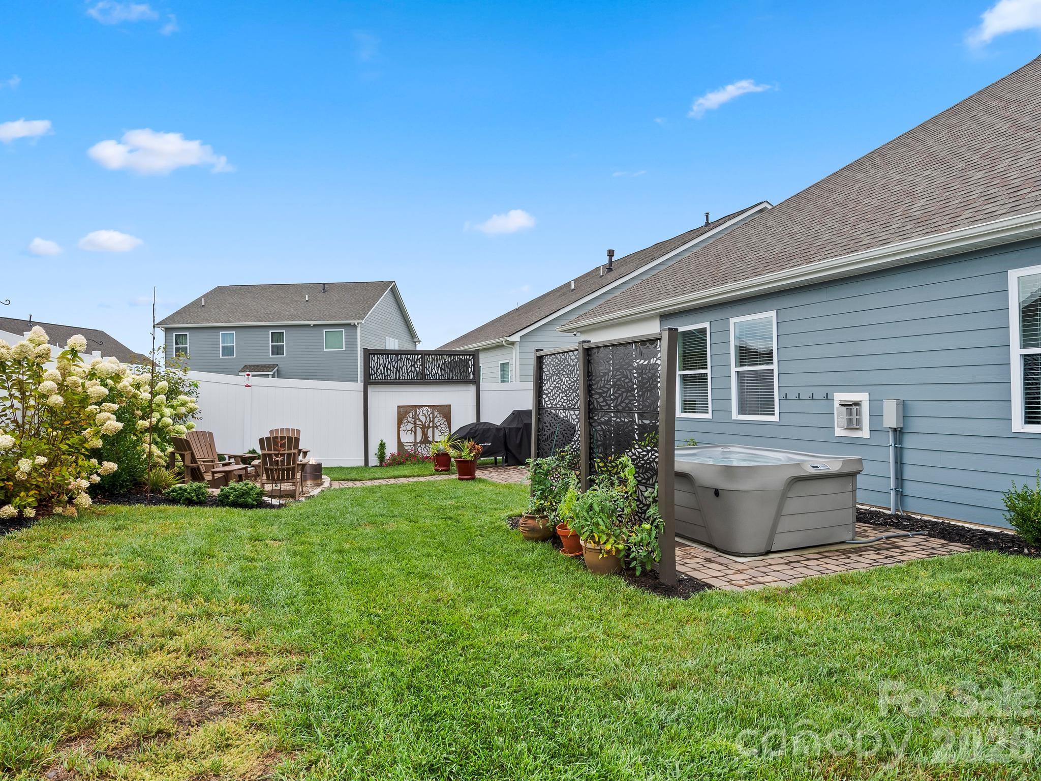 78 Fox Cove Road — Hendersonville