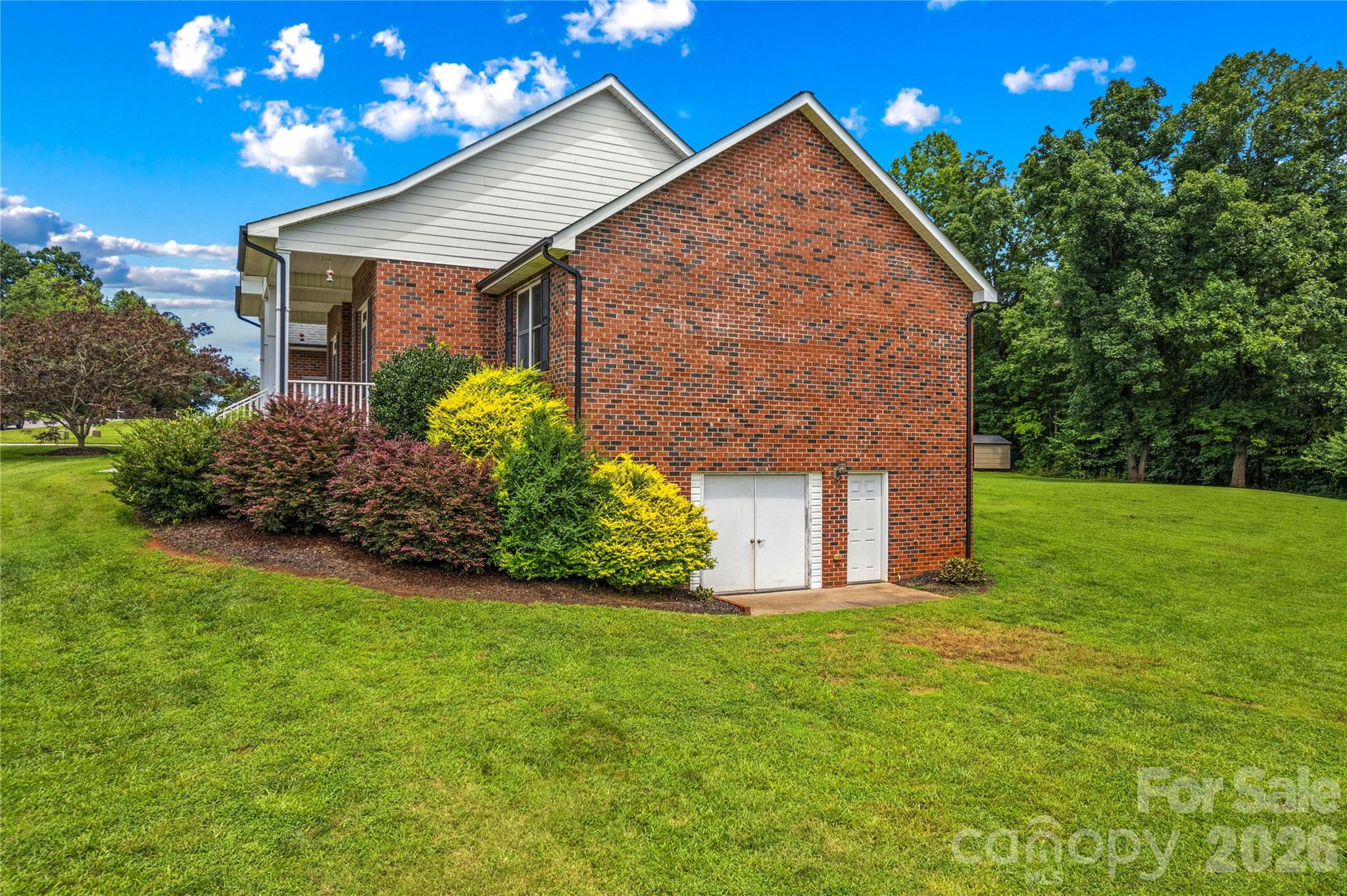 209 Seven Springs Loop — Statesville