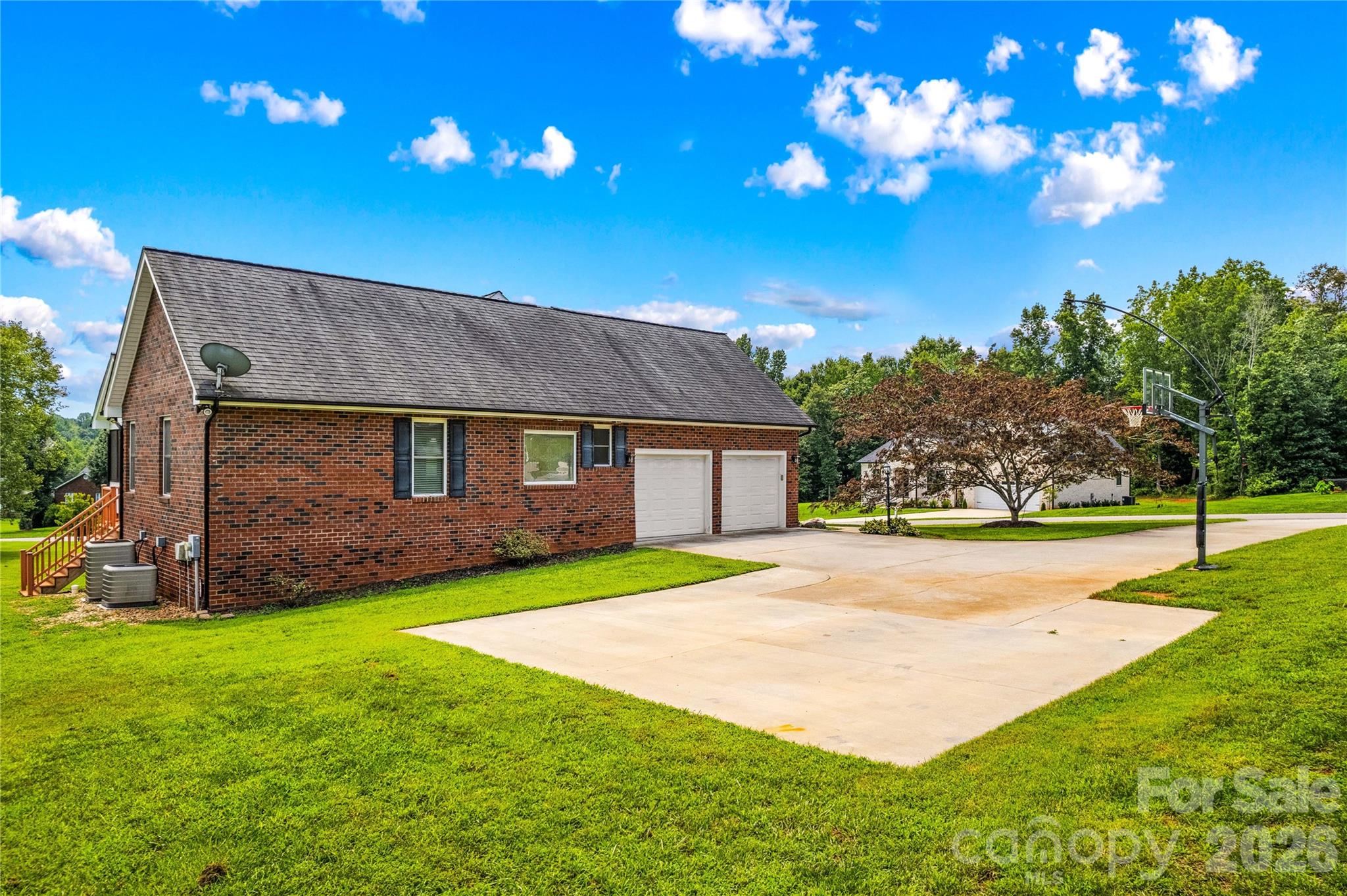 209 Seven Springs Loop — Statesville