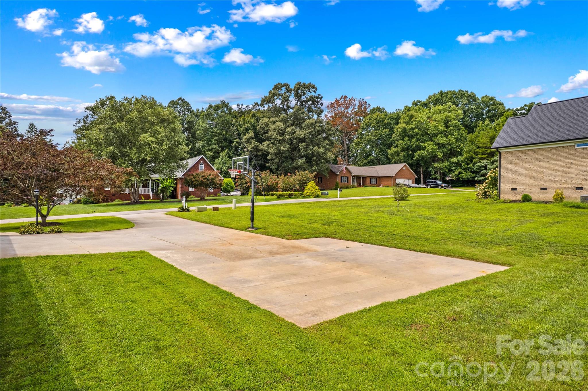 209 Seven Springs Loop — Statesville