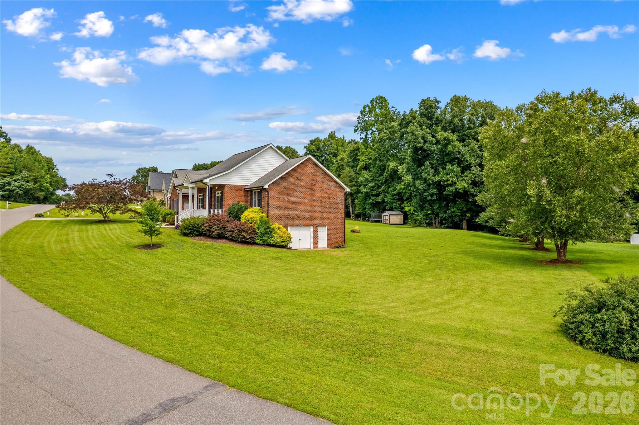 209 Seven Springs Loop — Statesville