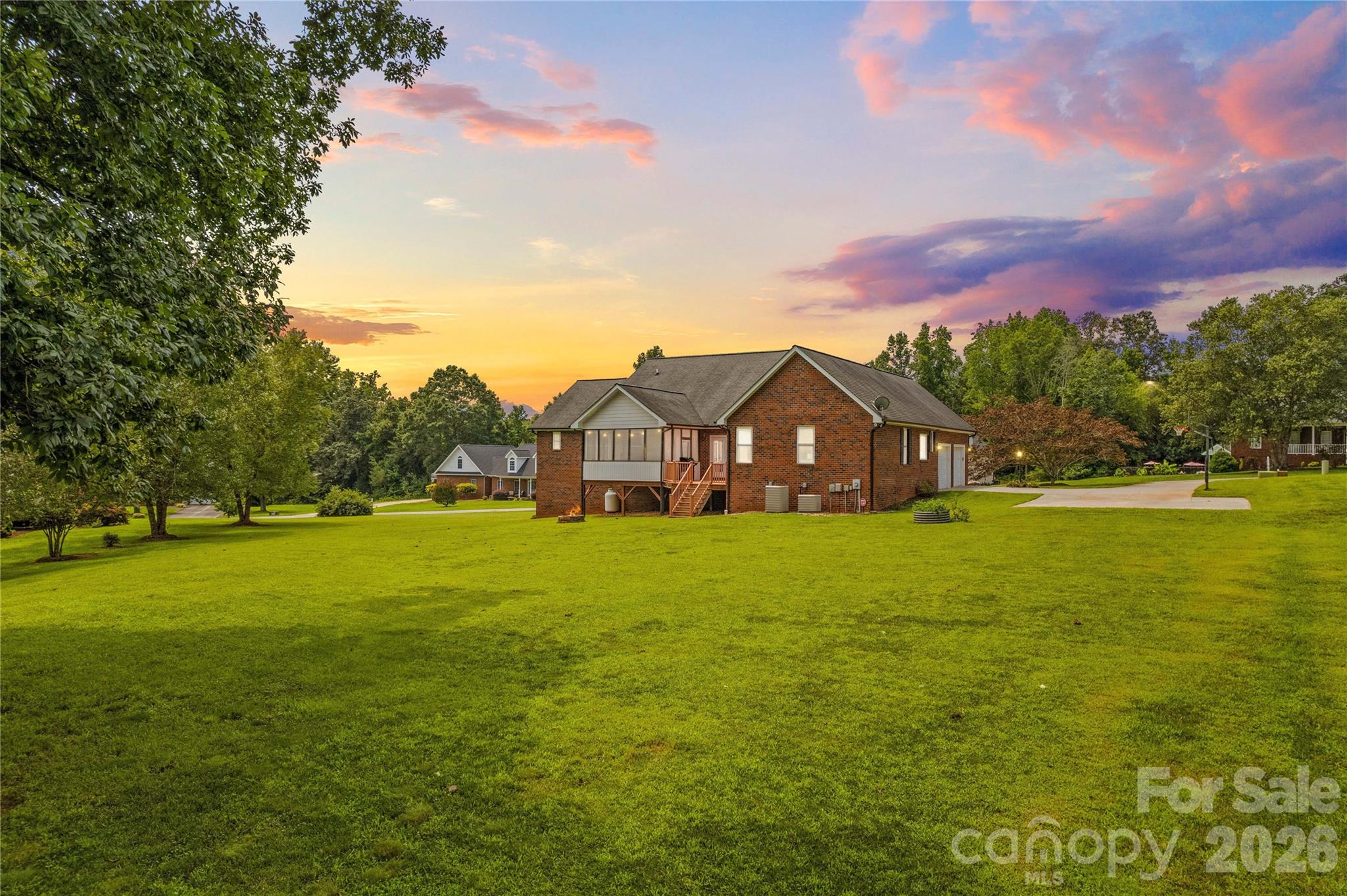 209 Seven Springs Loop — Statesville