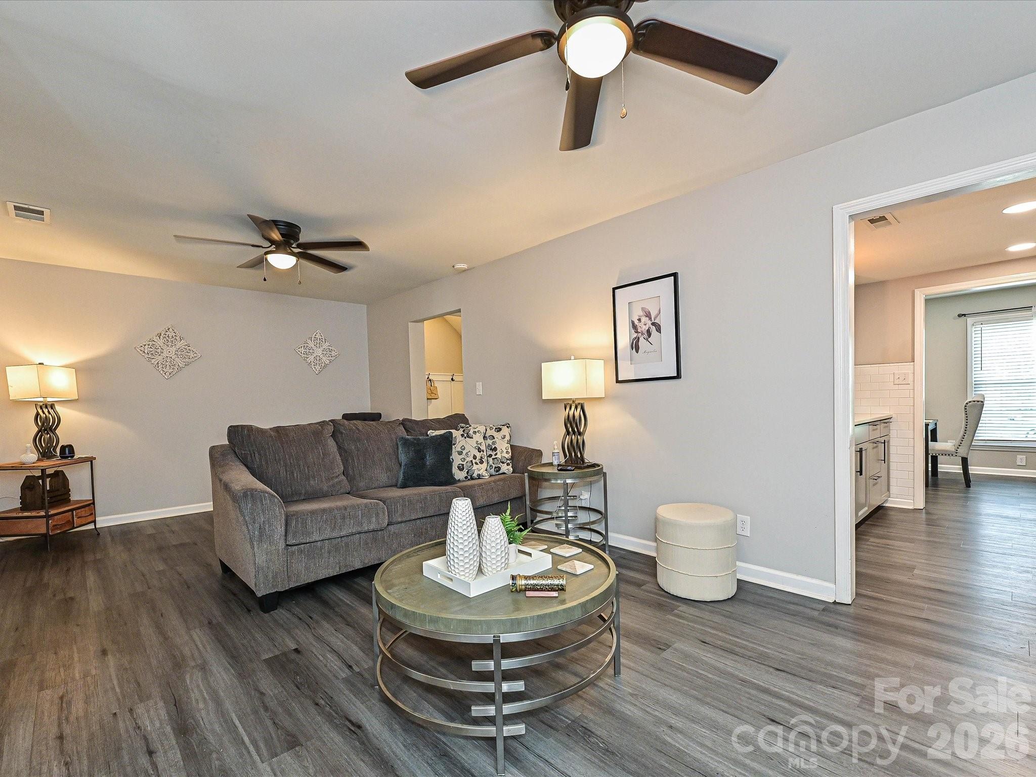 8069 Regent Park Lane — Charlotte