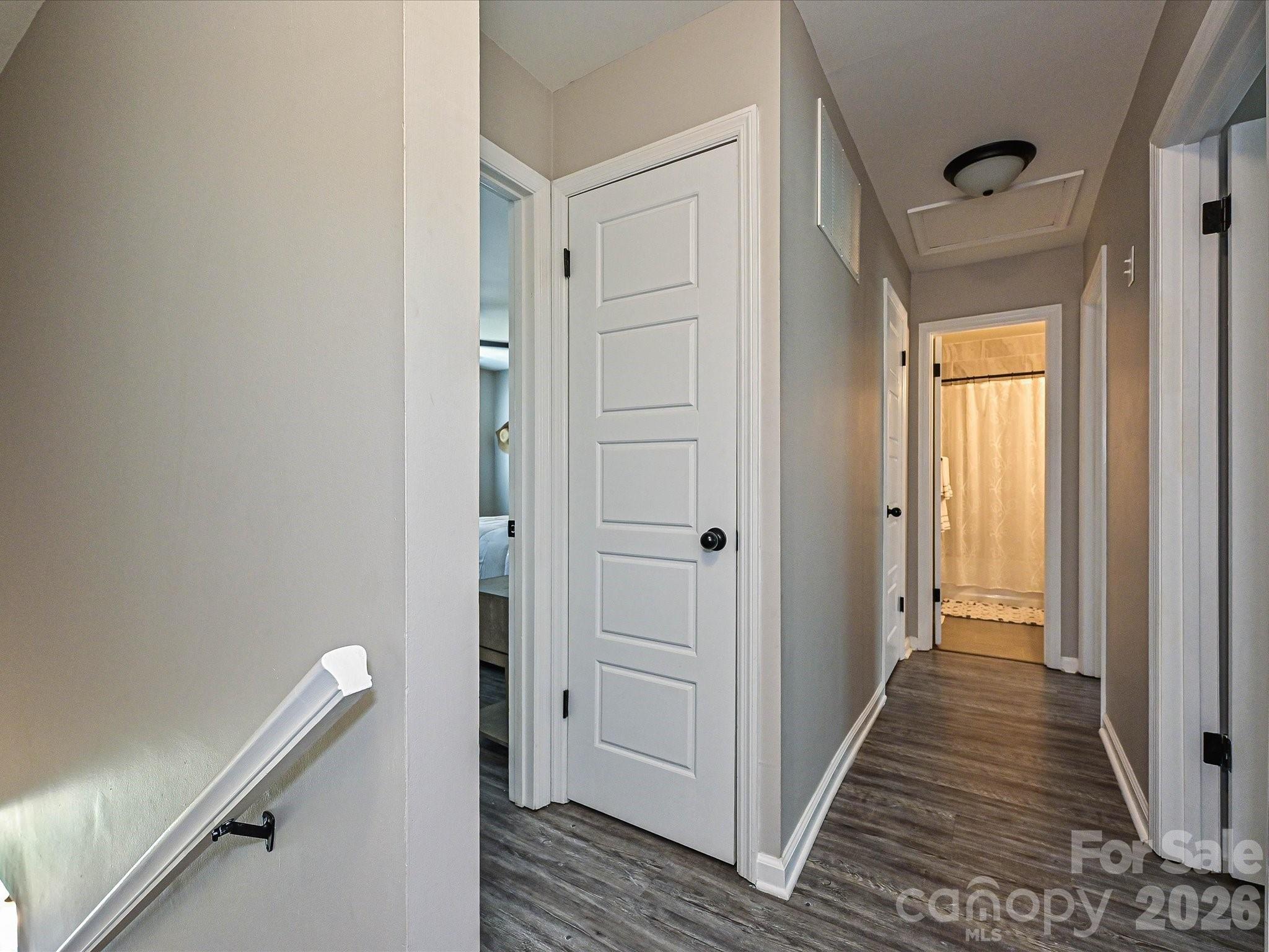 8069 Regent Park Lane — Charlotte