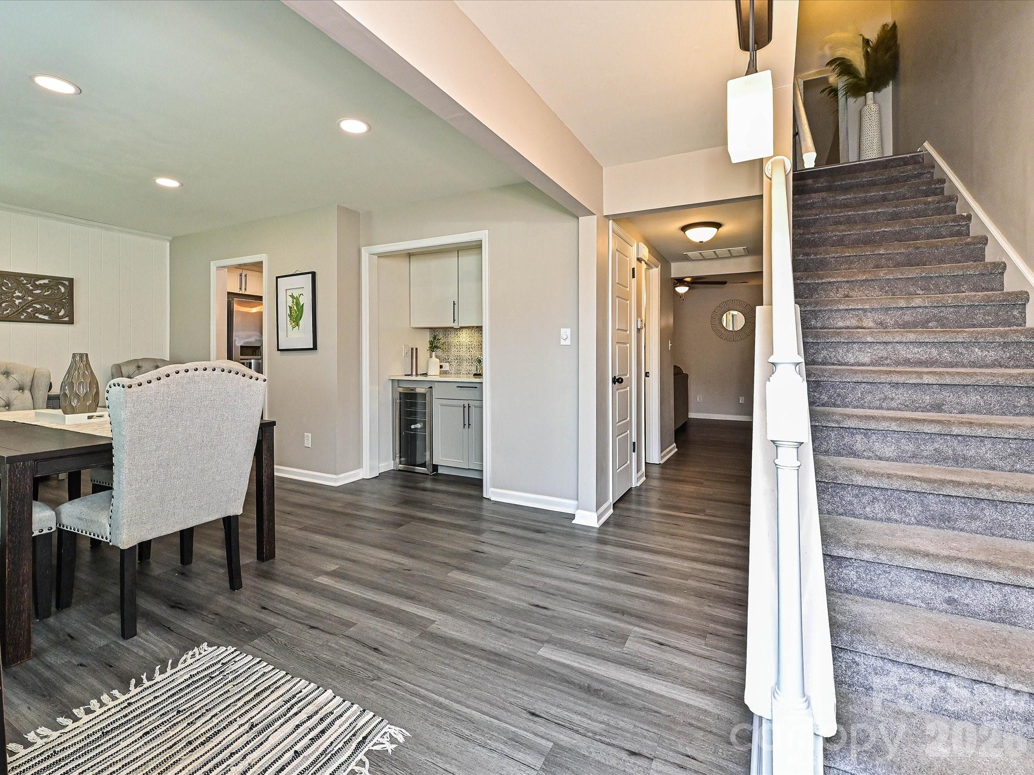 8069 Regent Park Lane — Charlotte