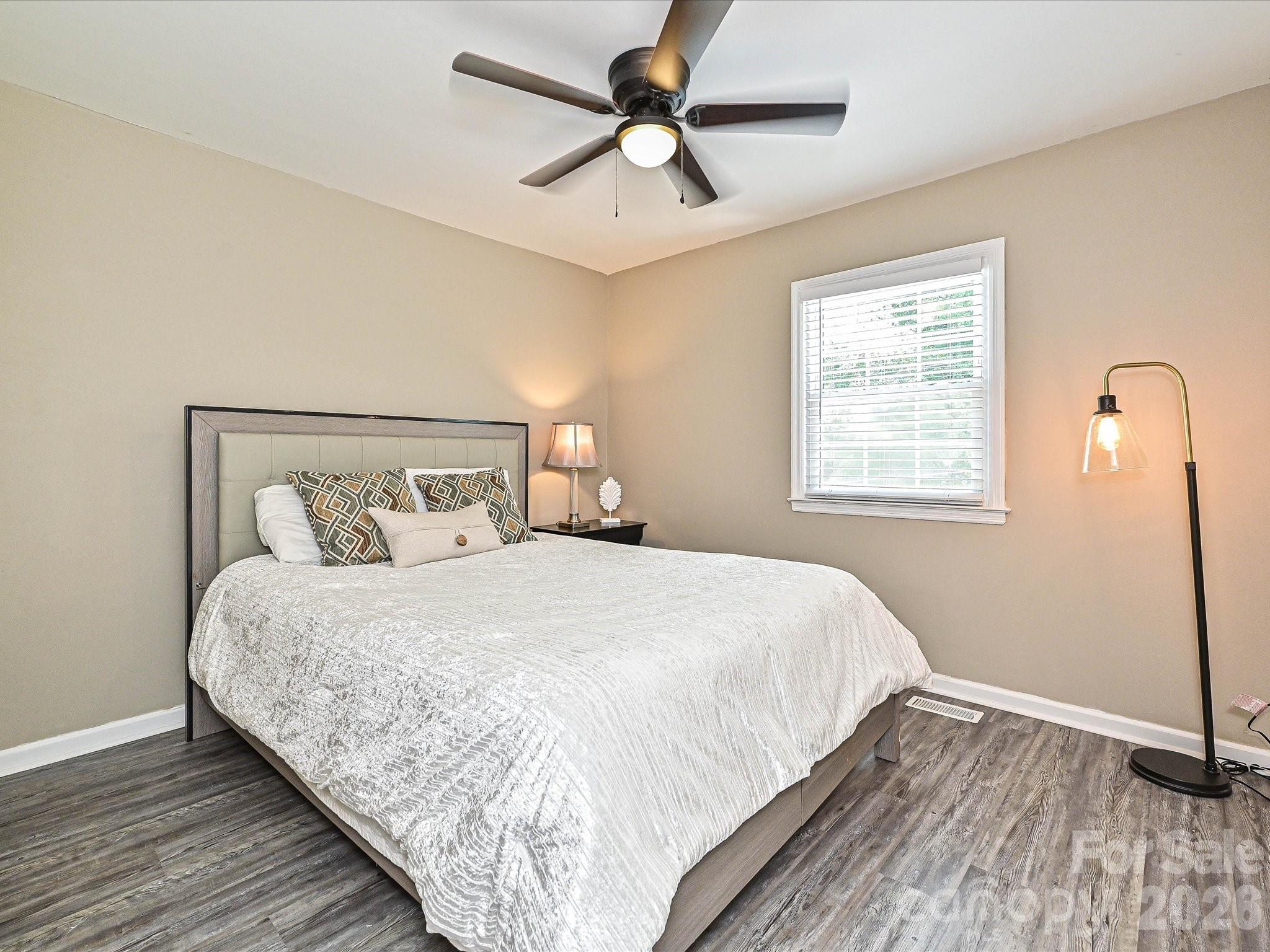 8069 Regent Park Lane — Charlotte