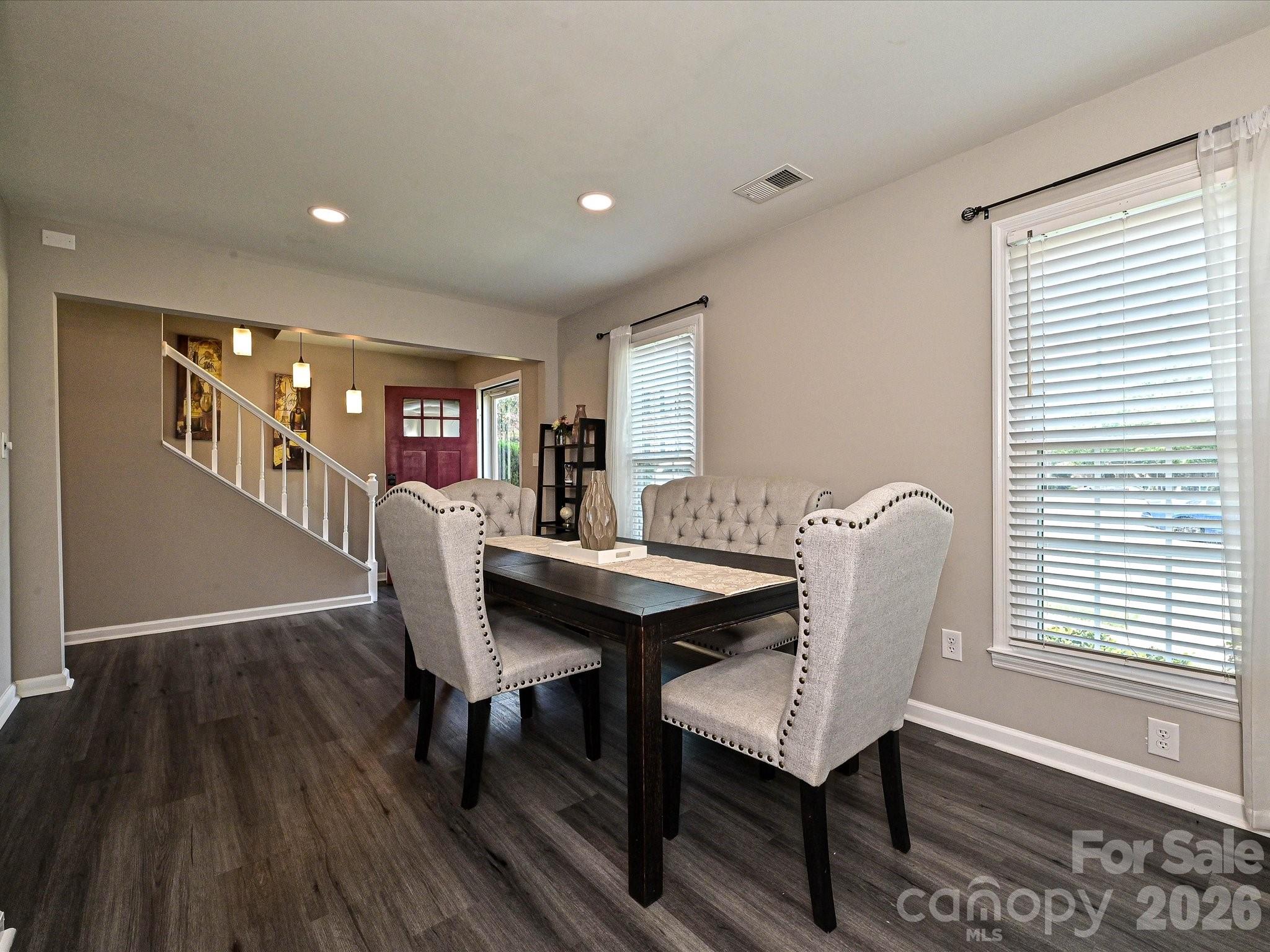 8069 Regent Park Lane — Charlotte