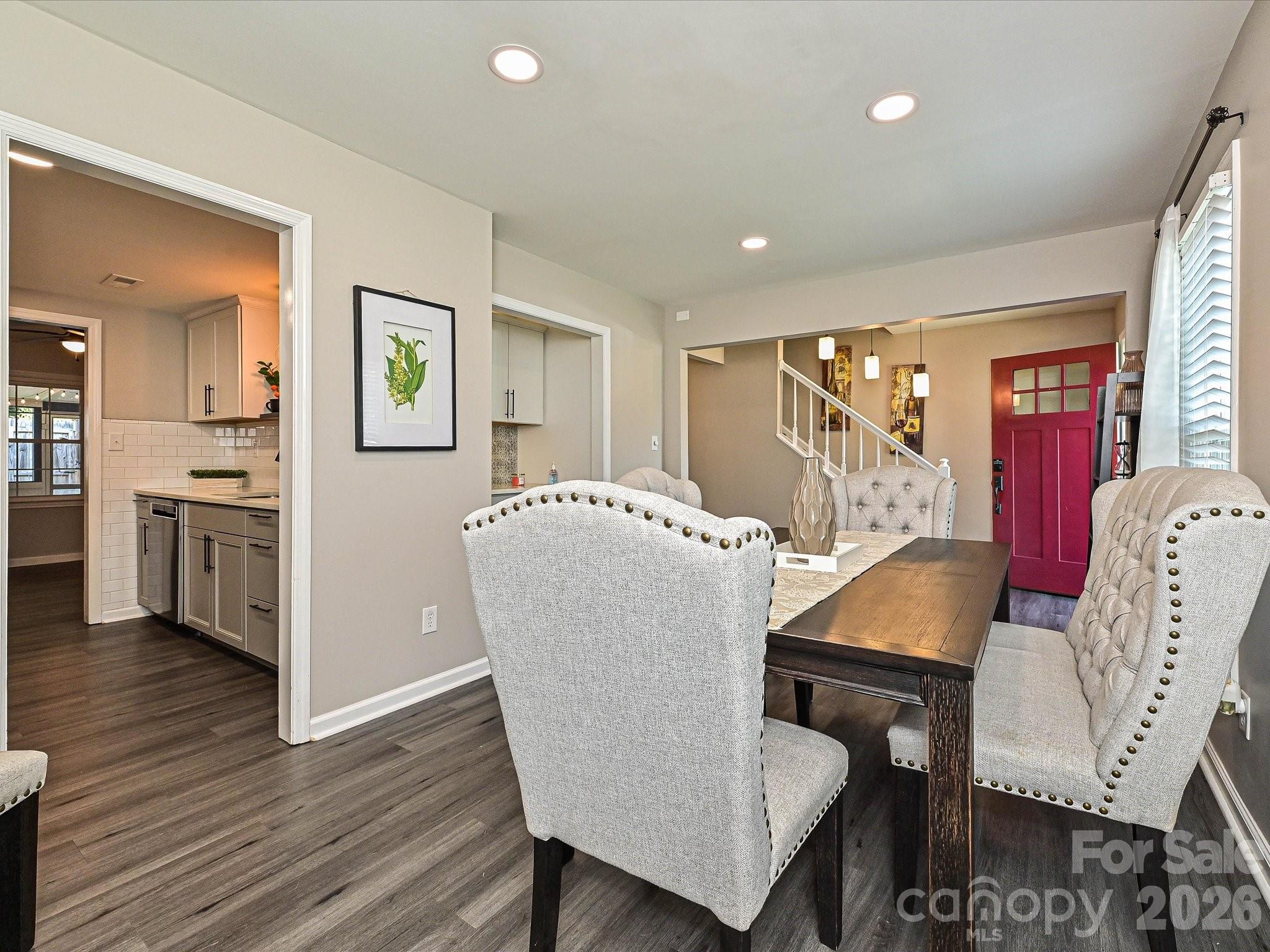 8069 Regent Park Lane — Charlotte