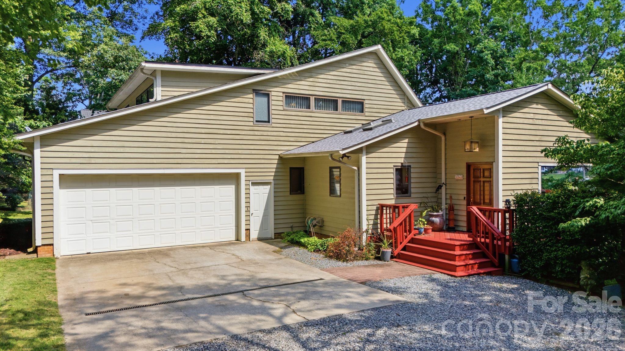 125 Misty Cove Lane — Mooresville