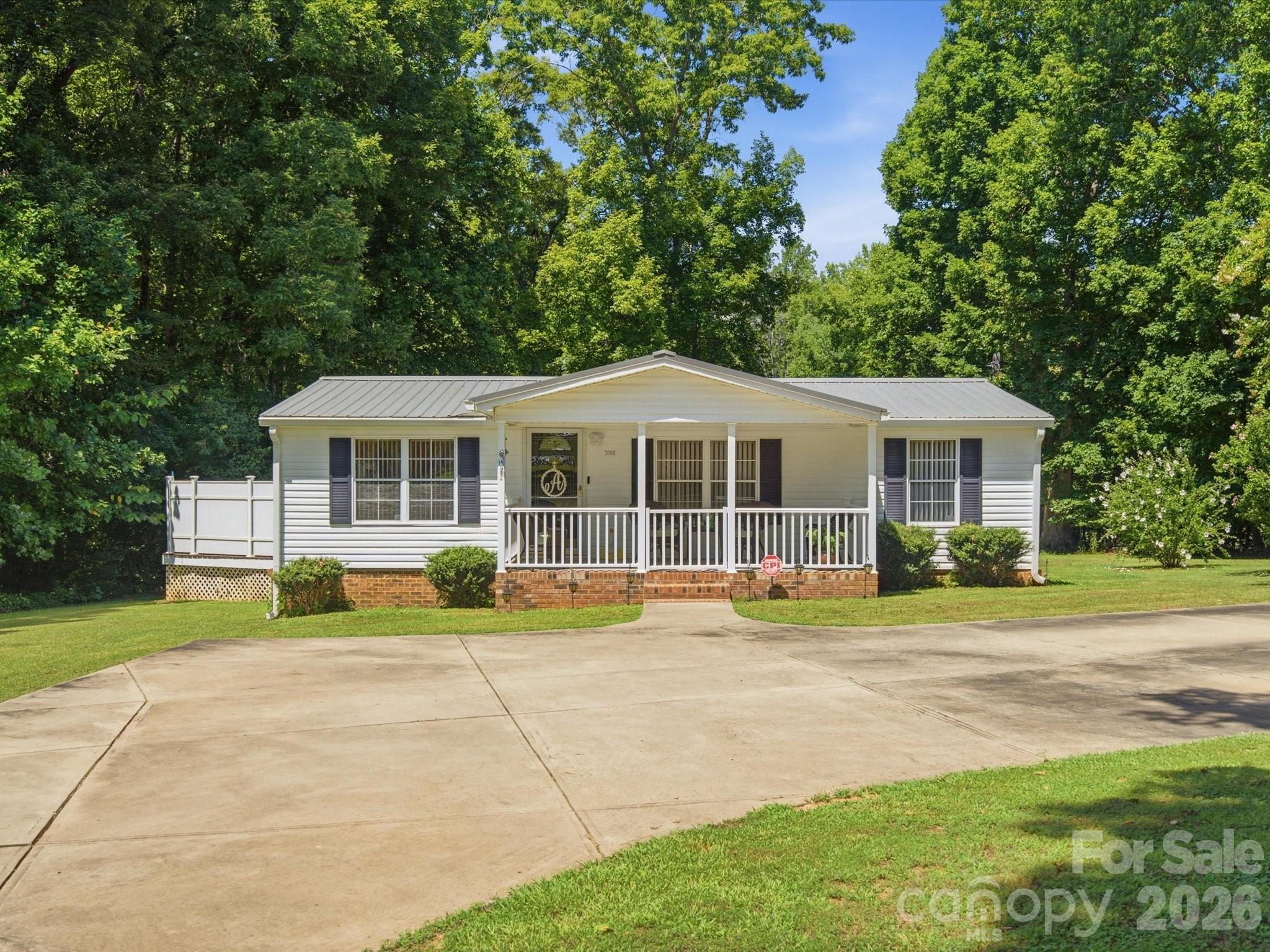 5766 Adicks Court — York