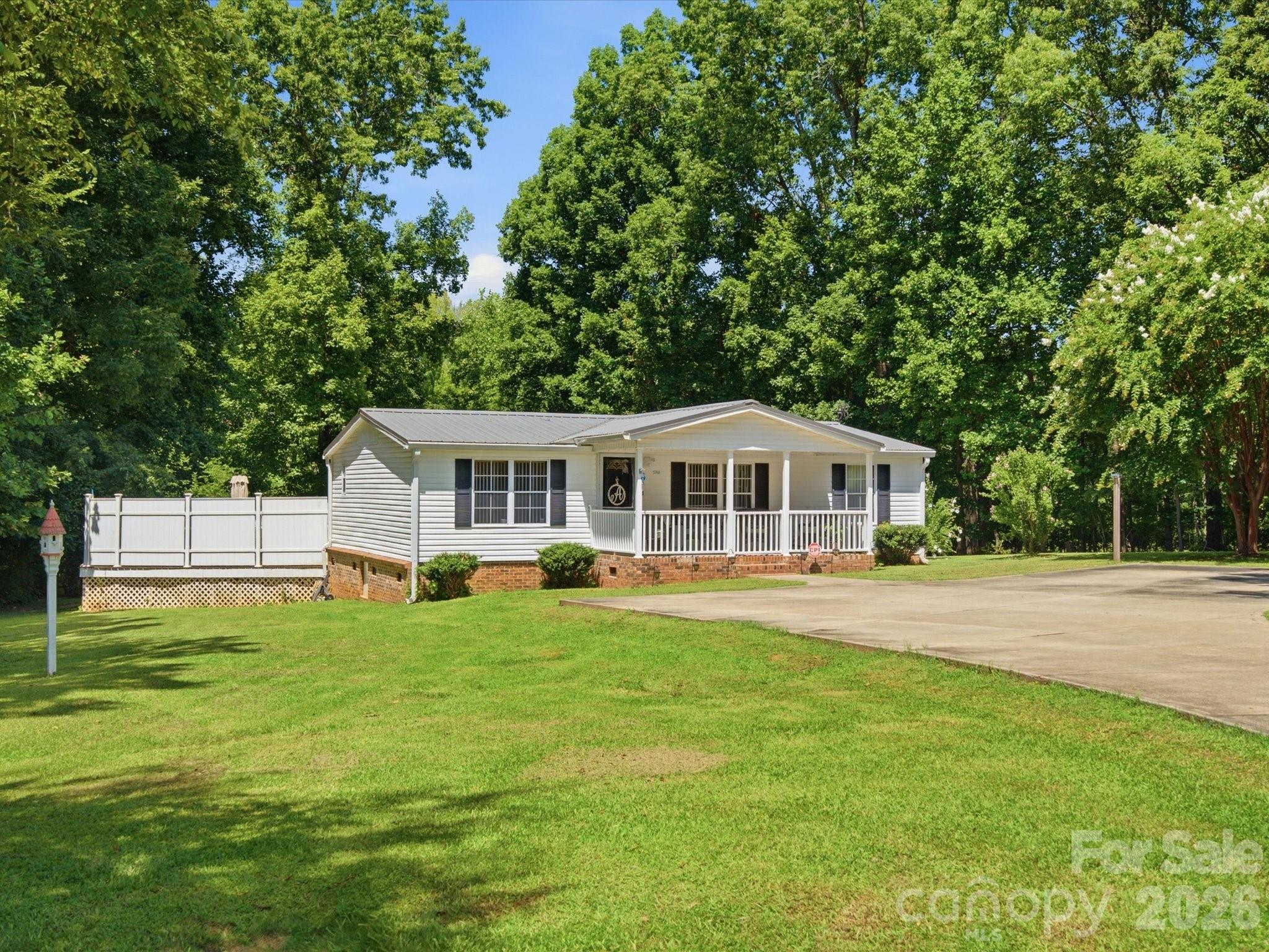 5766 Adicks Court — York