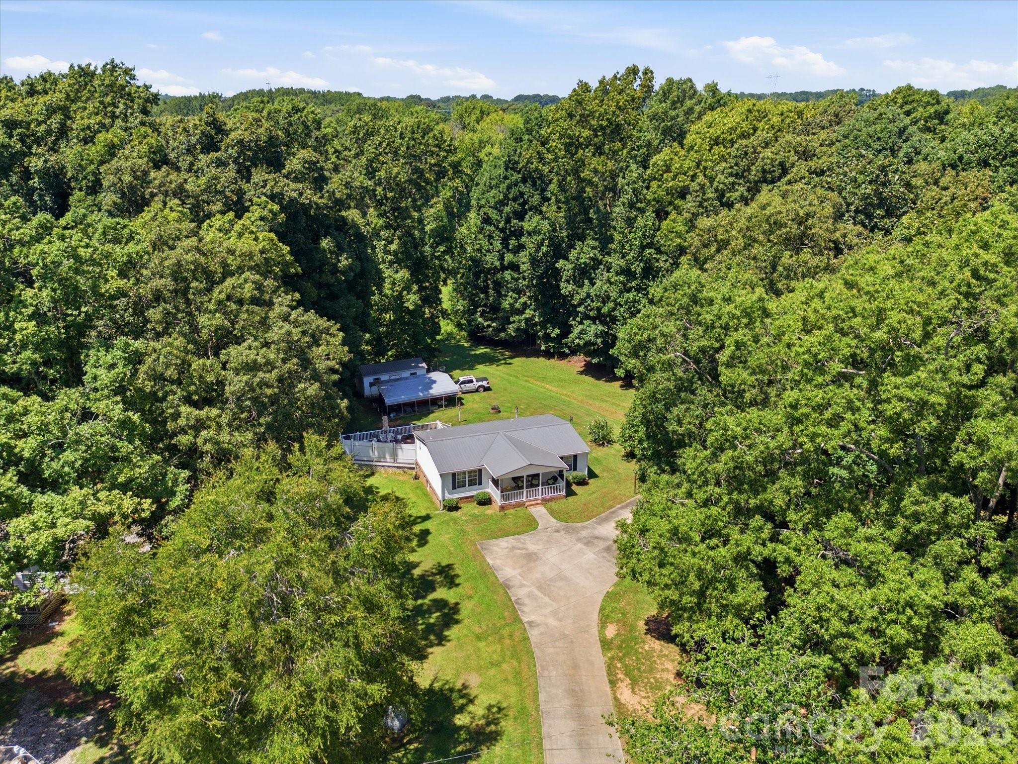 5766 Adicks Court — York