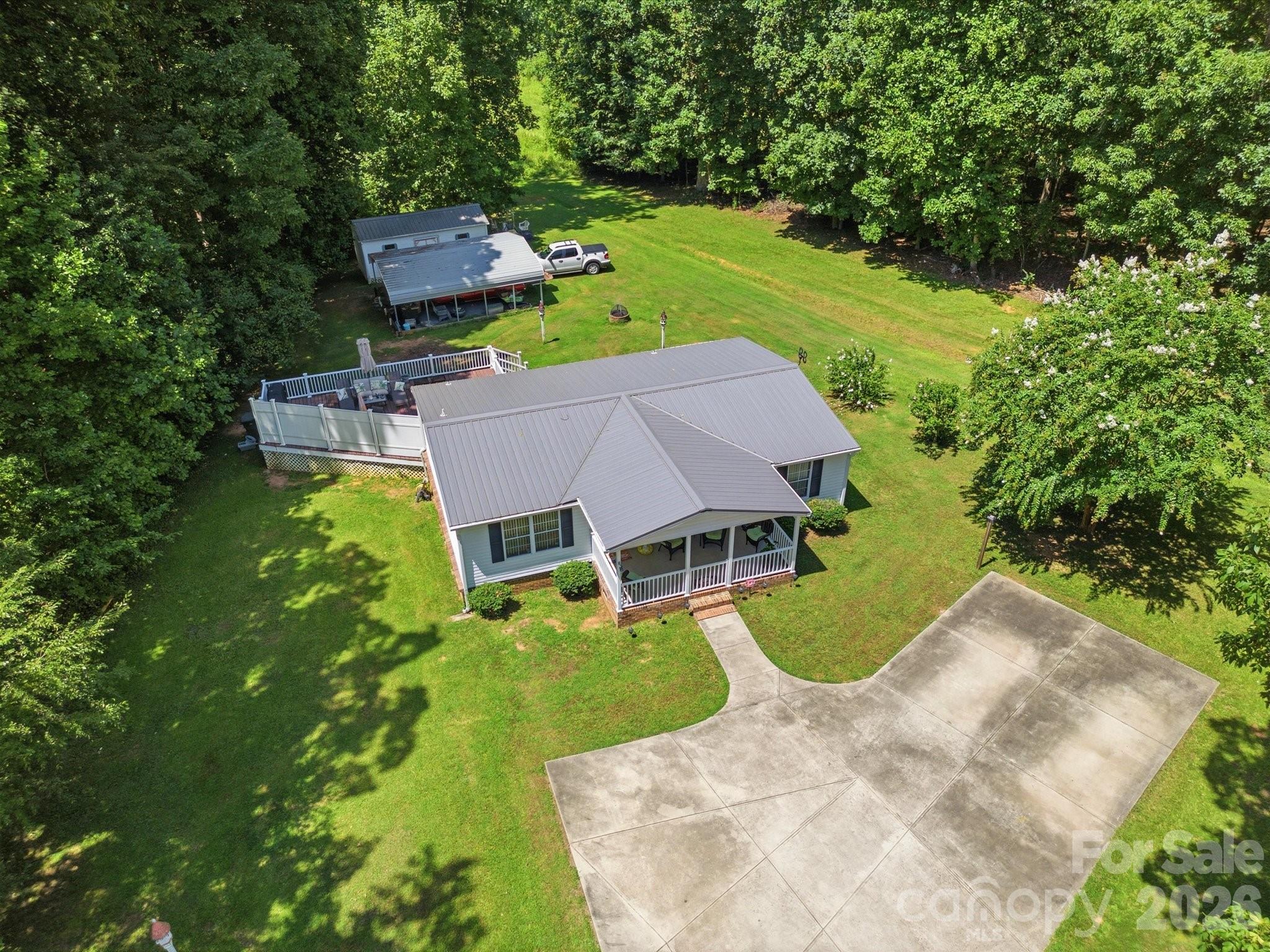 5766 Adicks Court — York