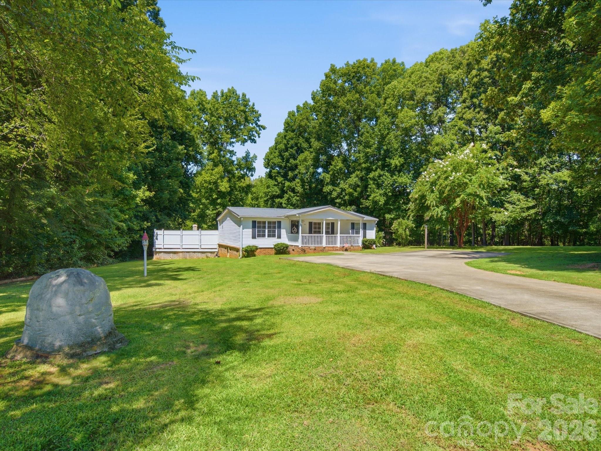 5766 Adicks Court — York