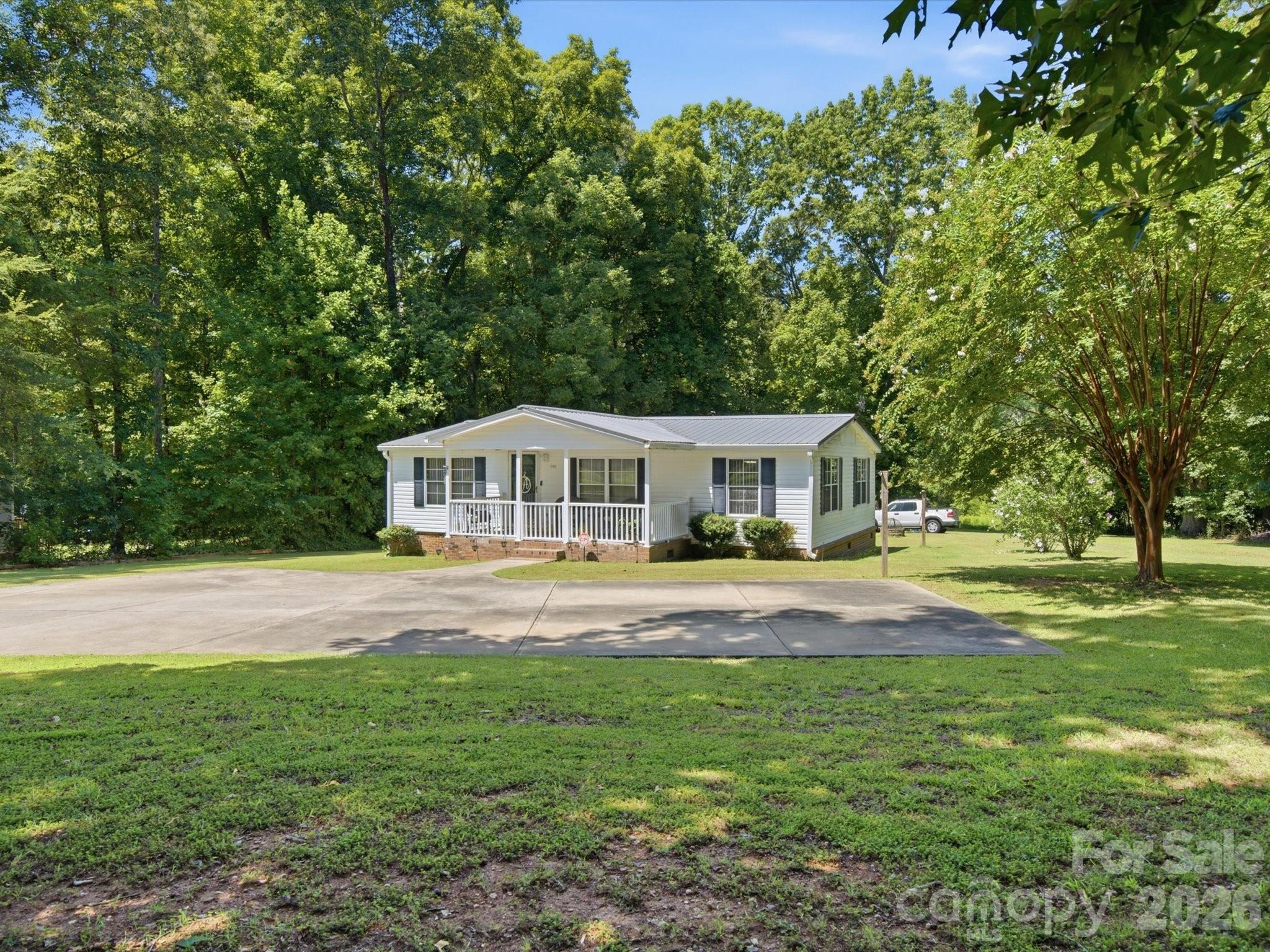 5766 Adicks Court — York