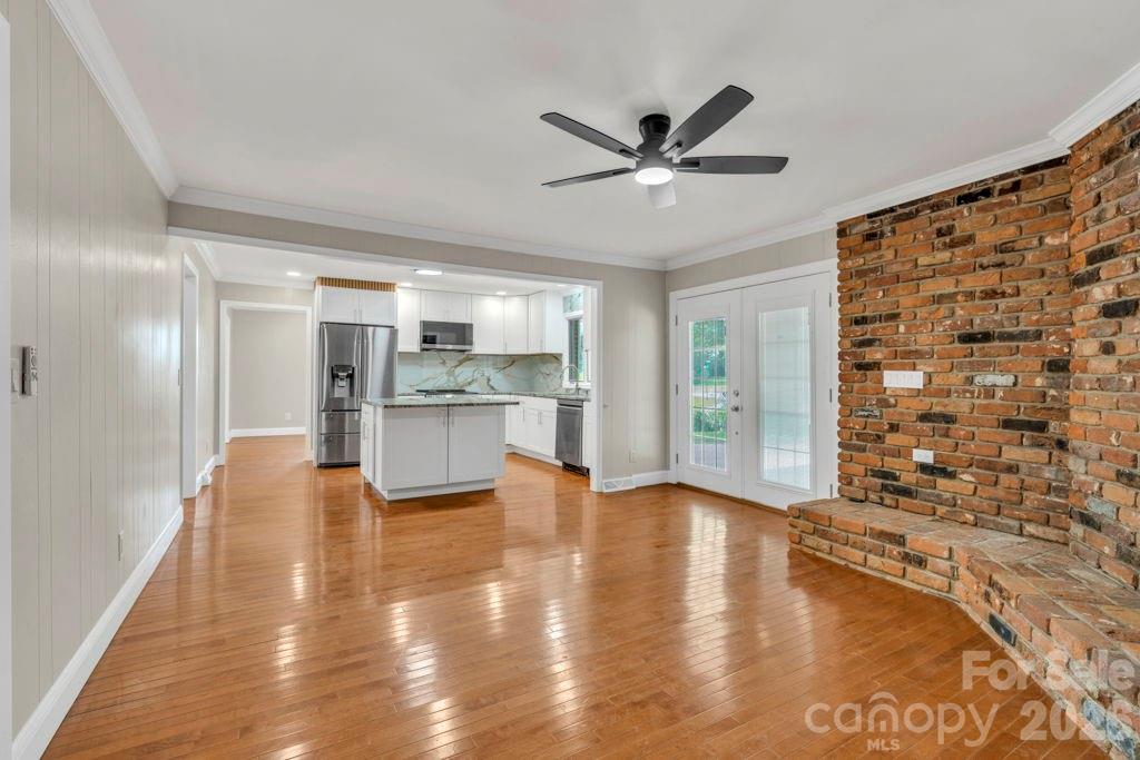 490 Morehead Road — Marion