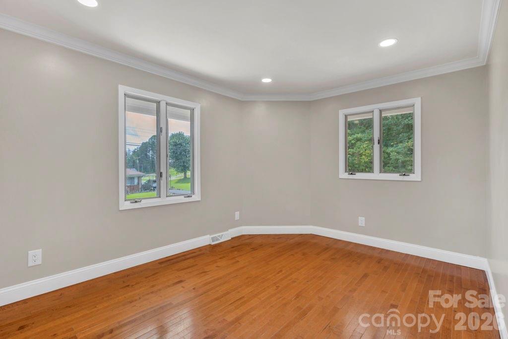 490 Morehead Road — Marion