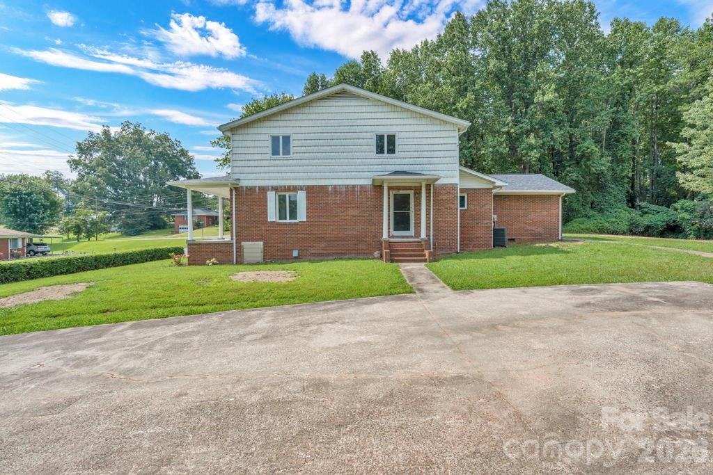 490 Morehead Road — Marion