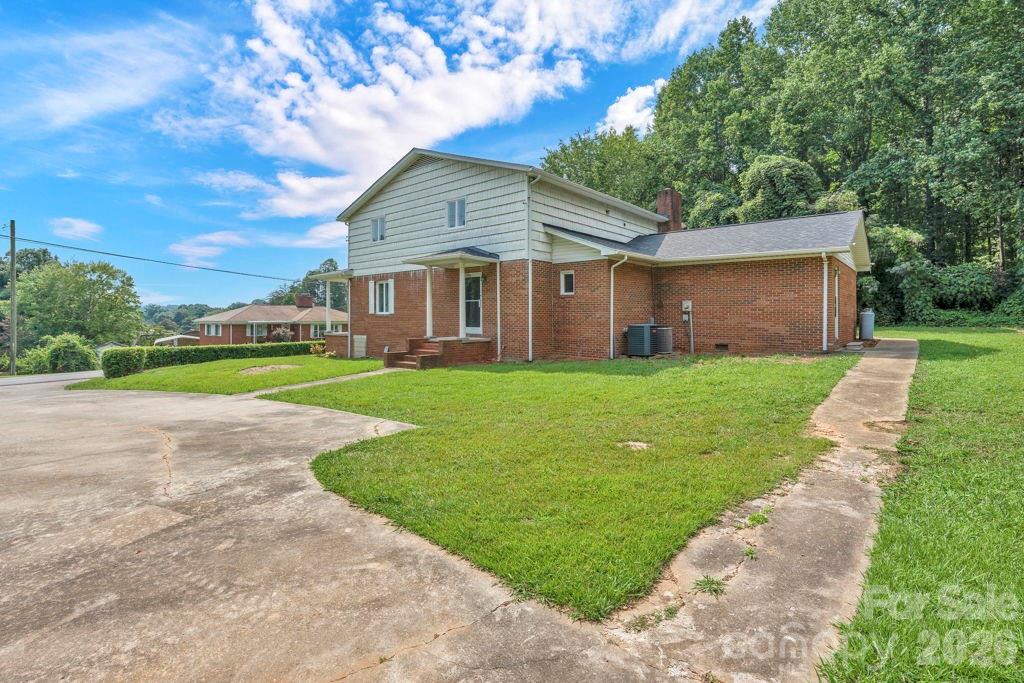 490 Morehead Road — Marion