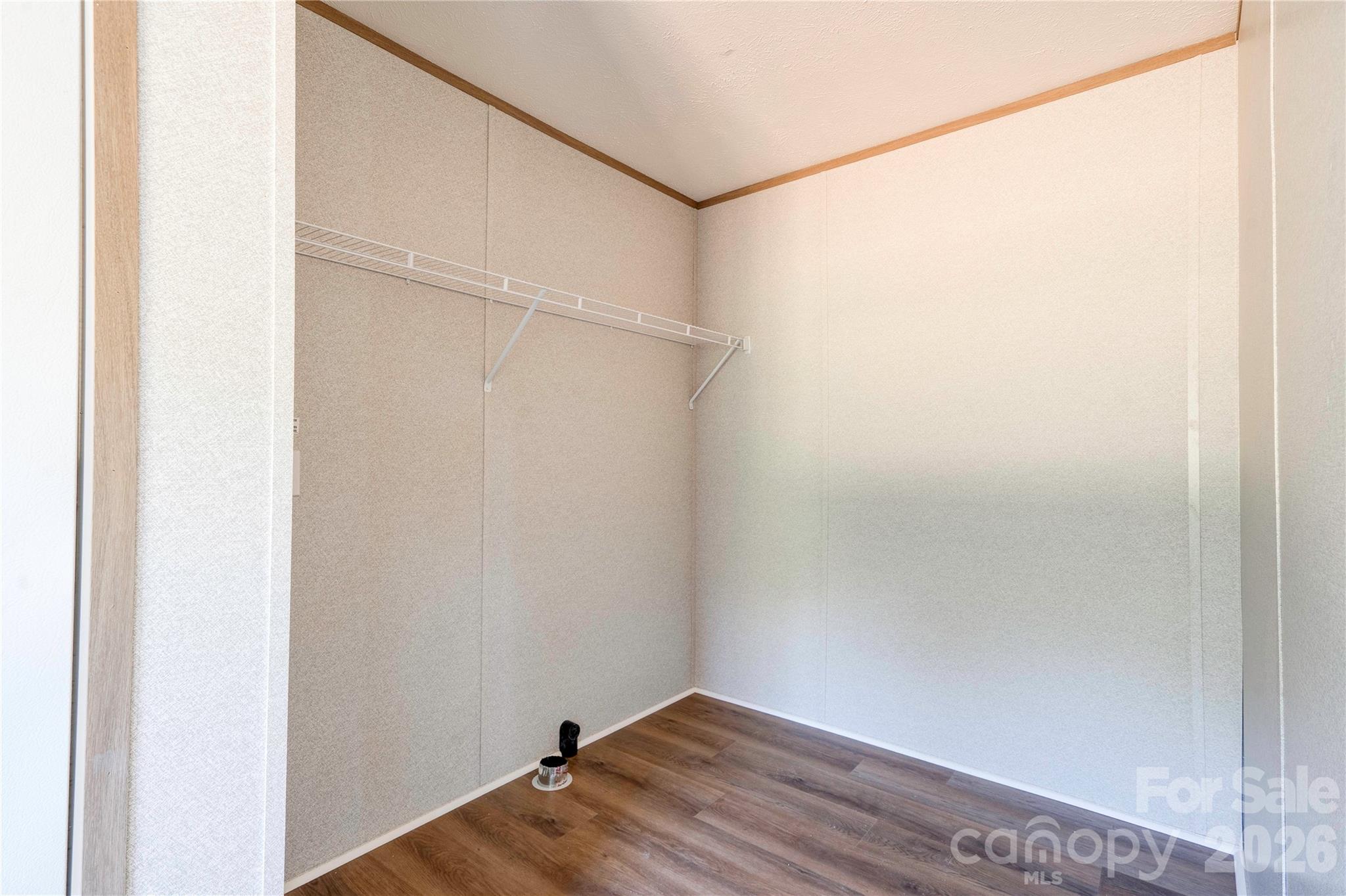 804 Eagleview Lane — Lawndale