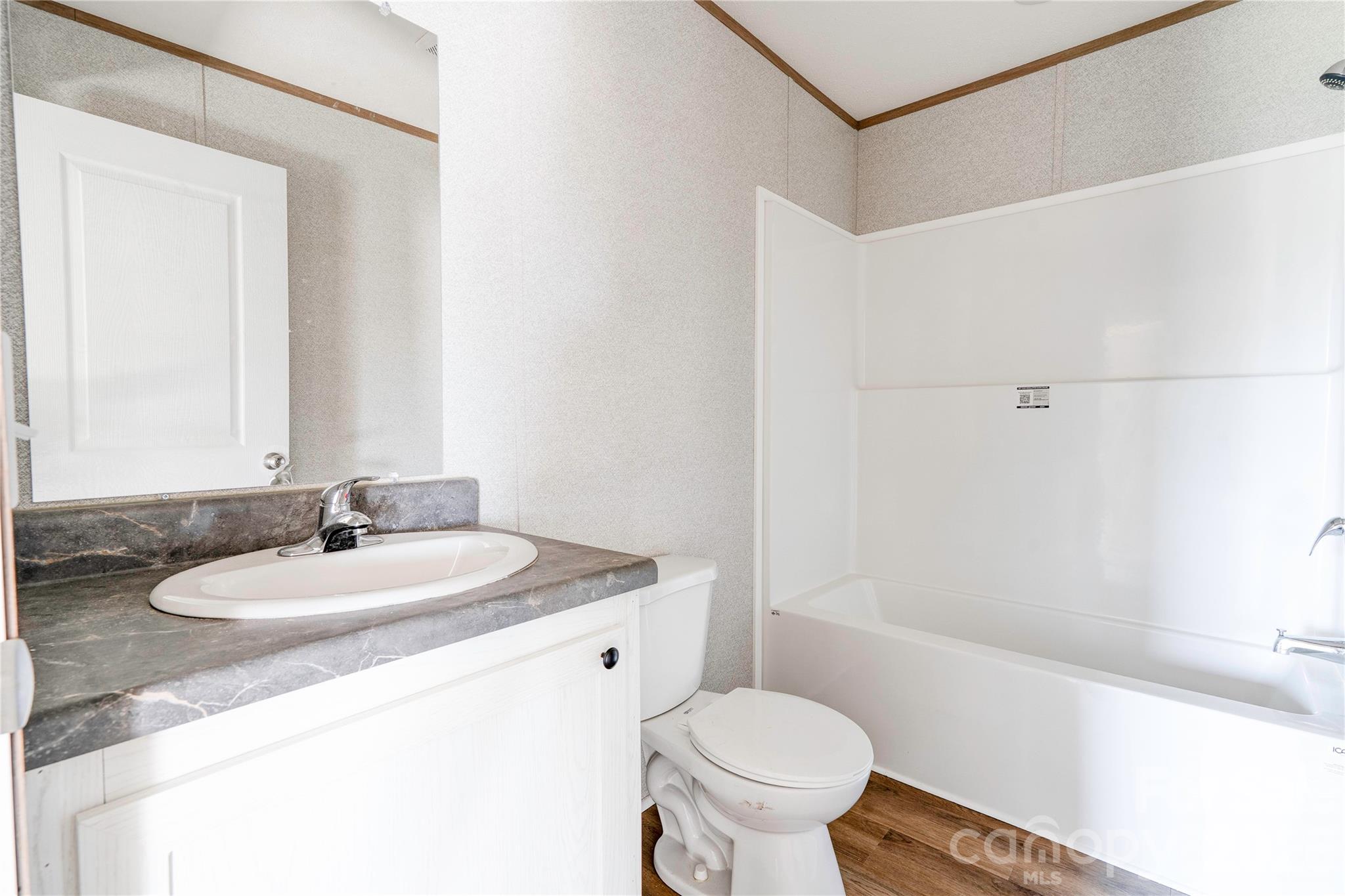 804 Eagleview Lane — Lawndale
