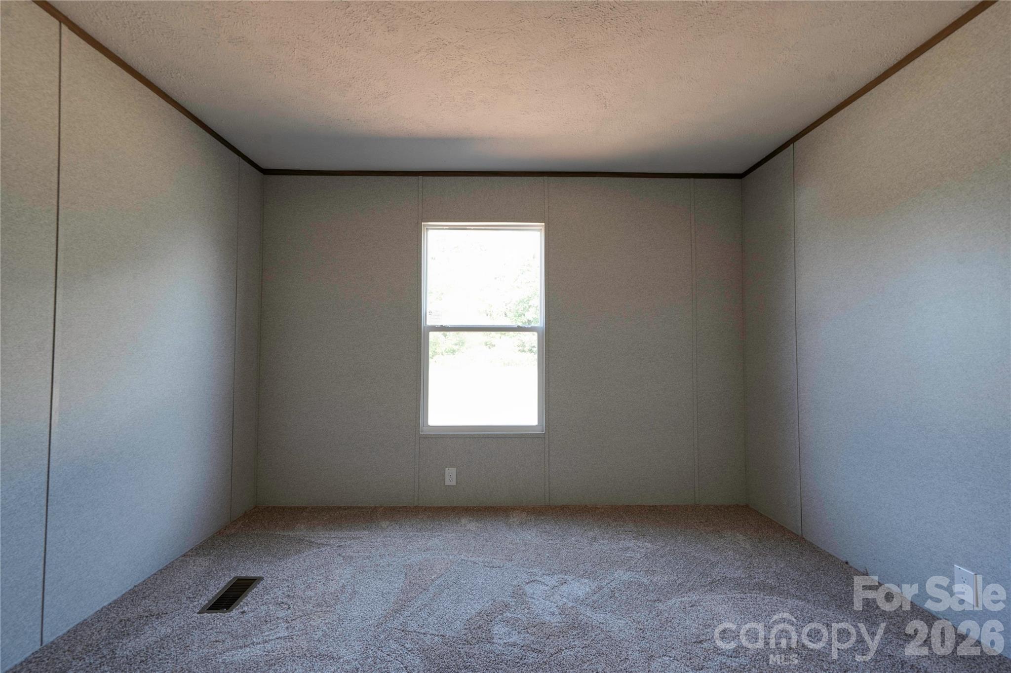 804 Eagleview Lane — Lawndale