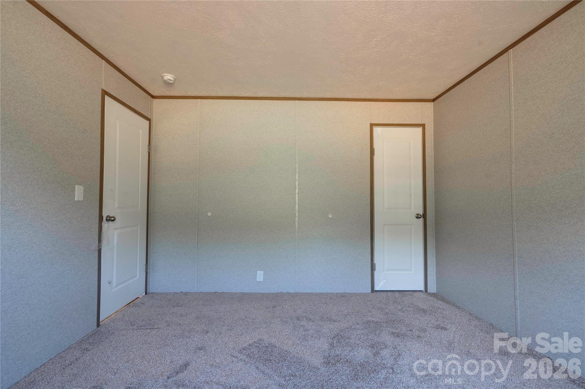 804 Eagleview Lane — Lawndale