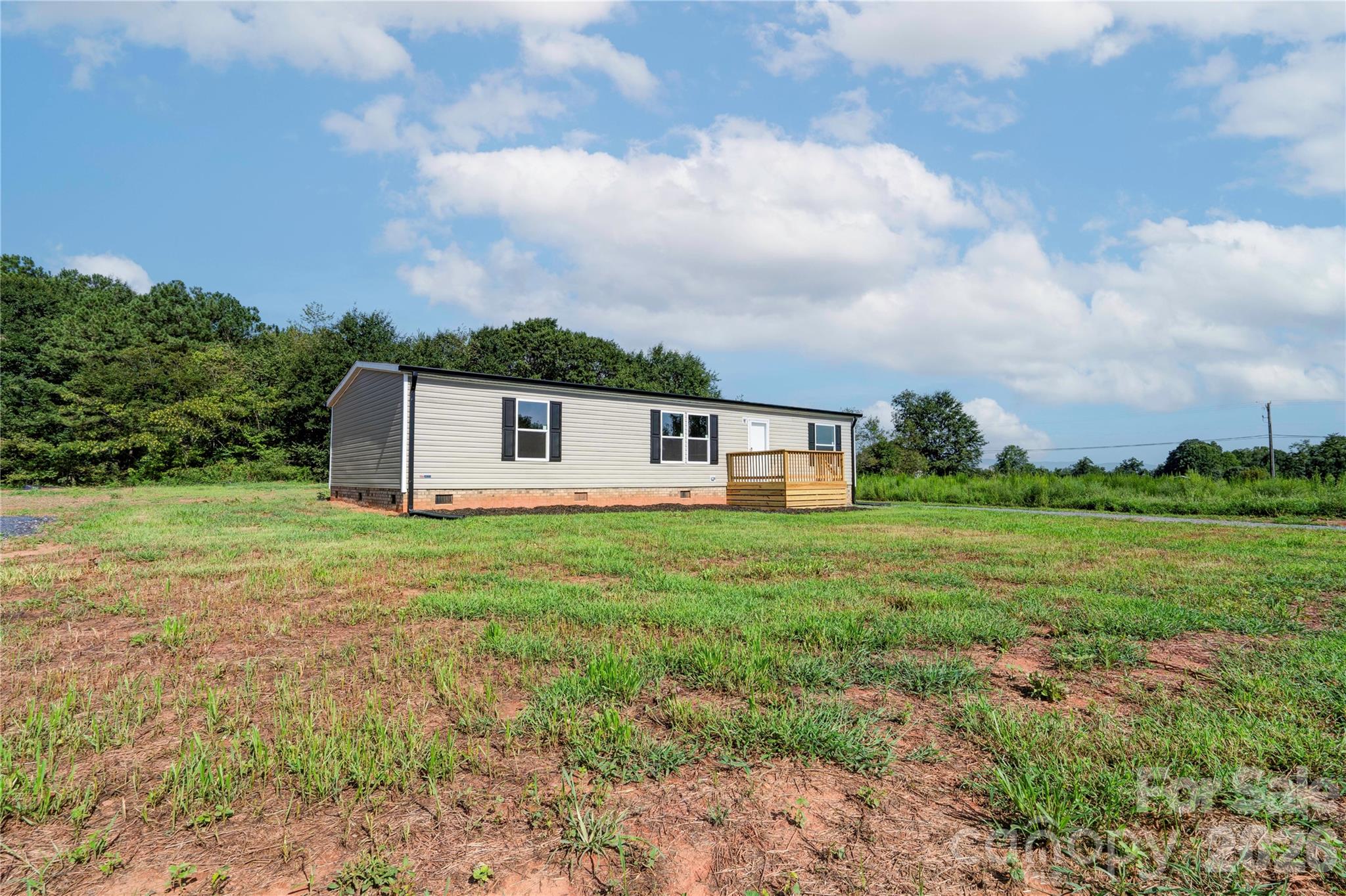 804 Eagleview Lane — Lawndale