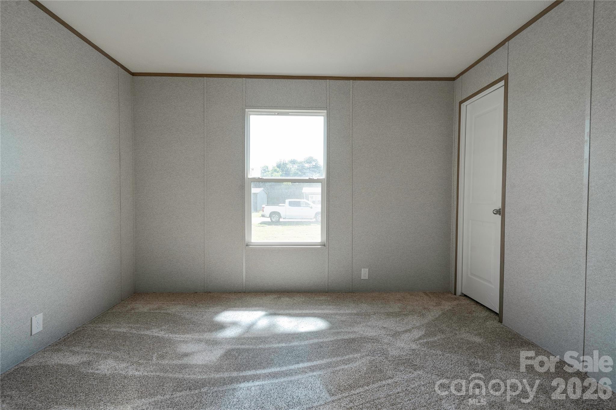 804 Eagleview Lane — Lawndale