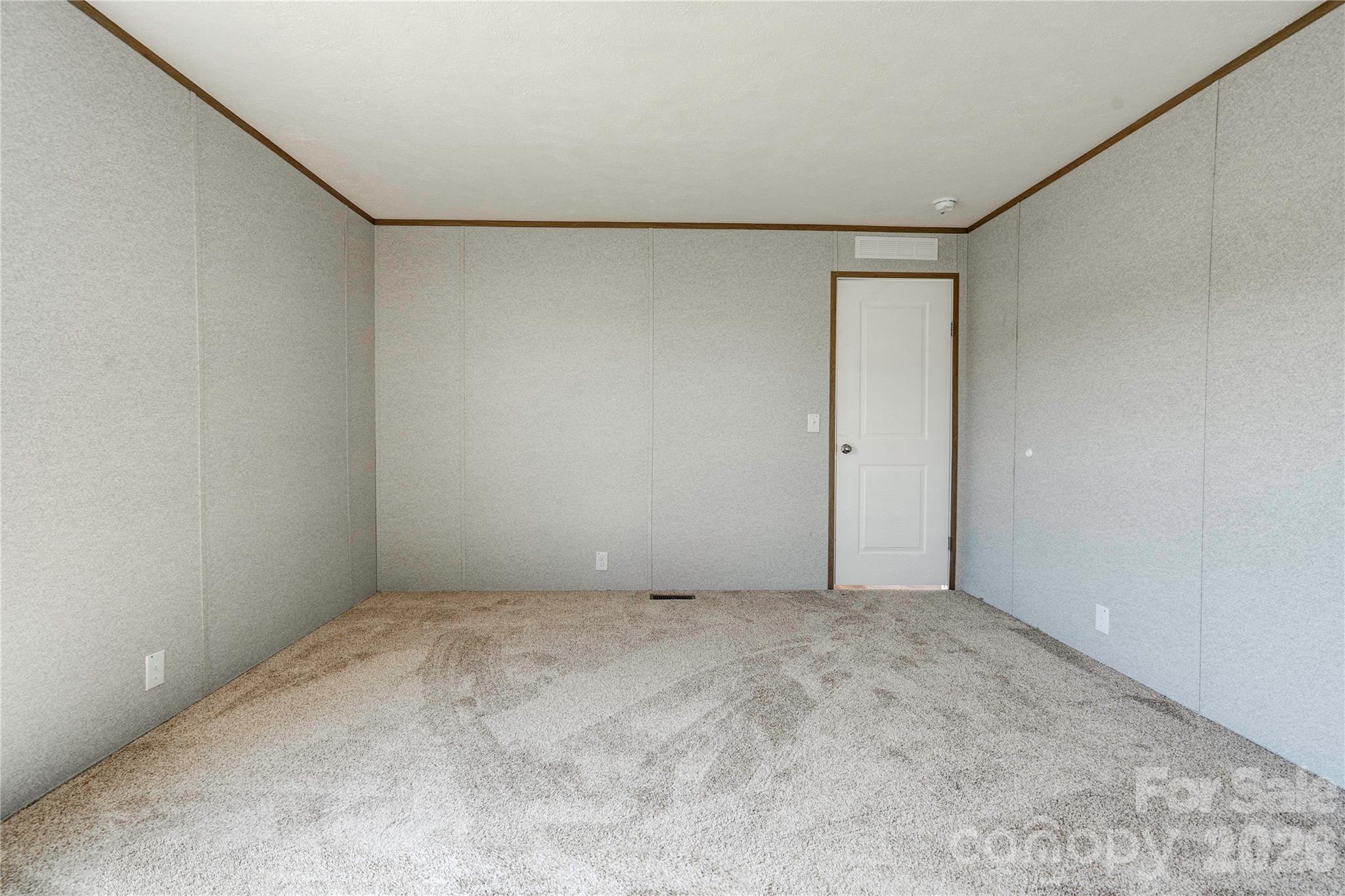 804 Eagleview Lane — Lawndale