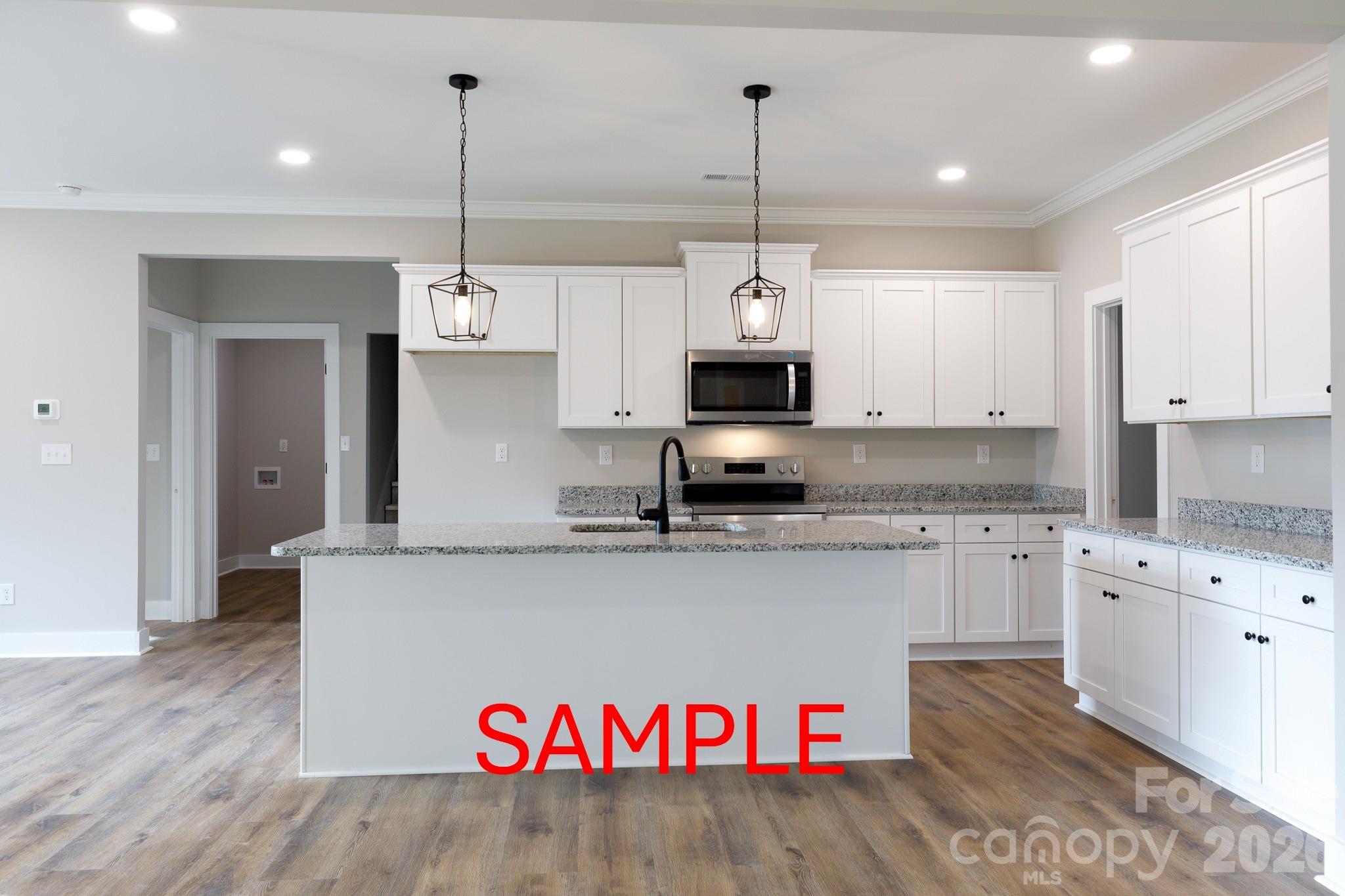 989 Rhyne Road — Clover