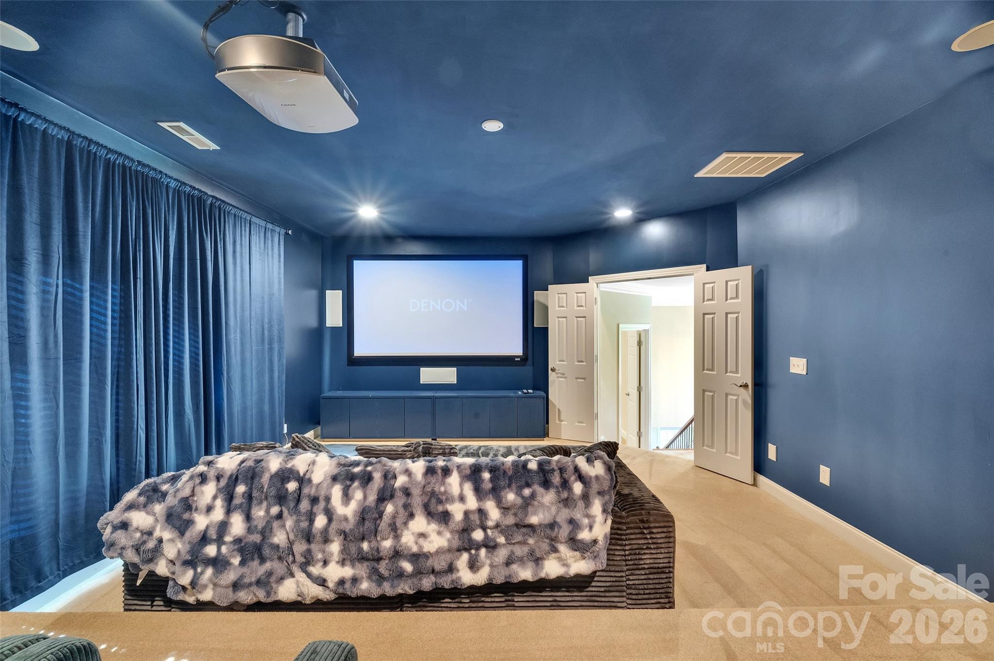 4995 Rea Road — Charlotte