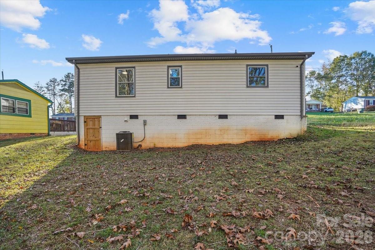 624 Dundeen Drive — Gastonia