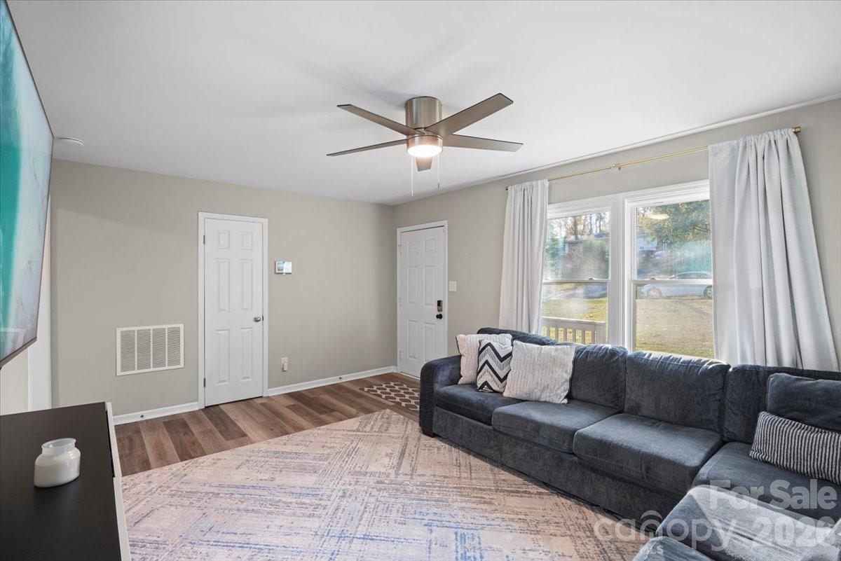 624 Dundeen Drive — Gastonia