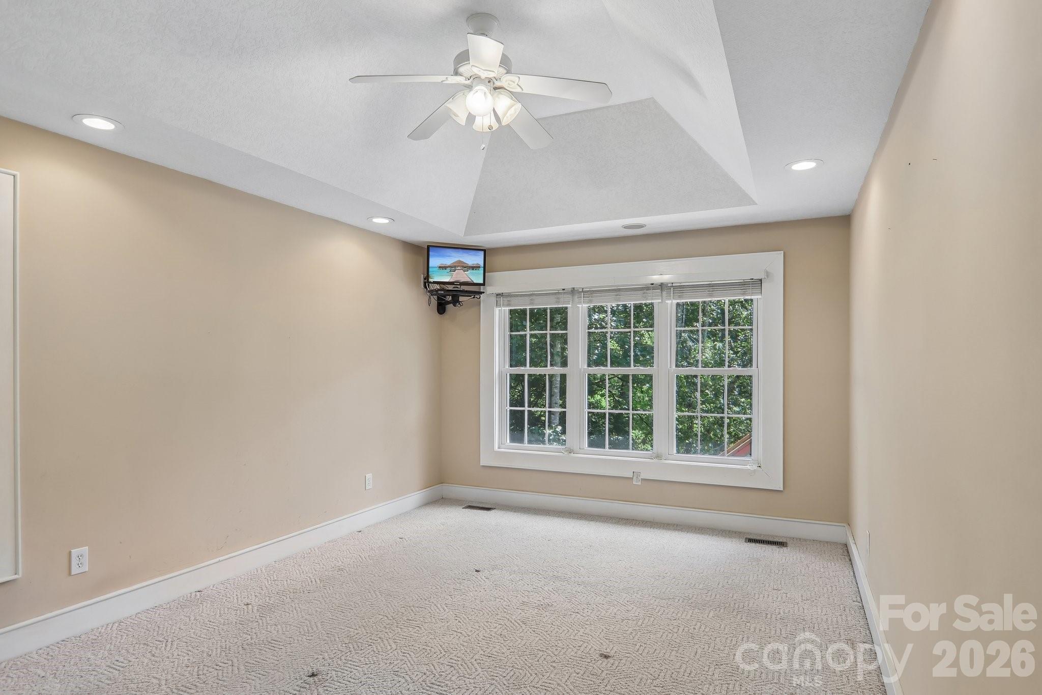 1414 Kanuga Road — Hendersonville