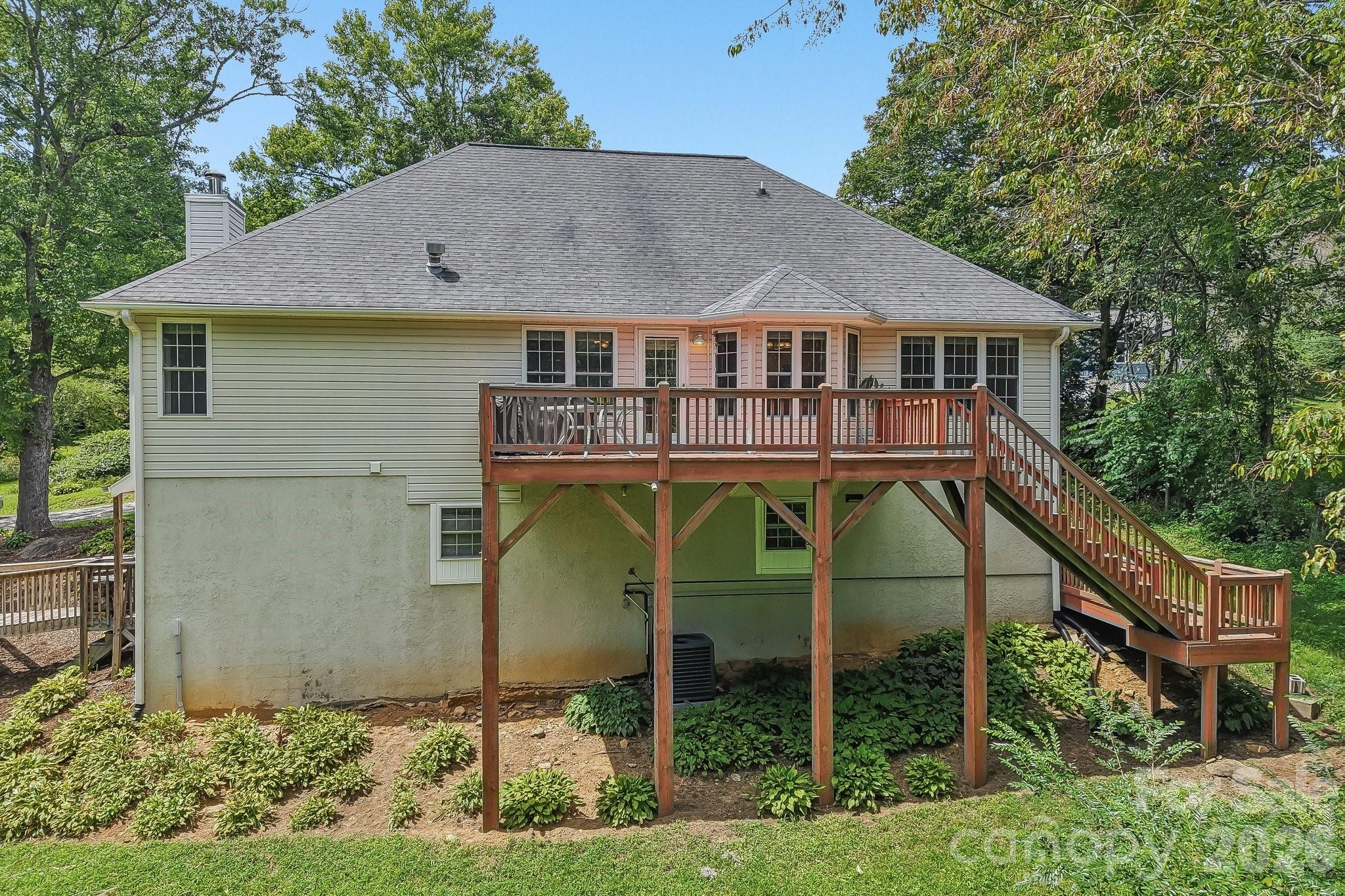 1414 Kanuga Road — Hendersonville