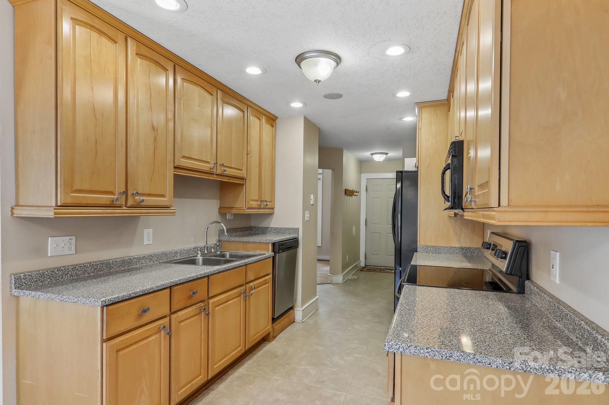 1414 Kanuga Road — Hendersonville
