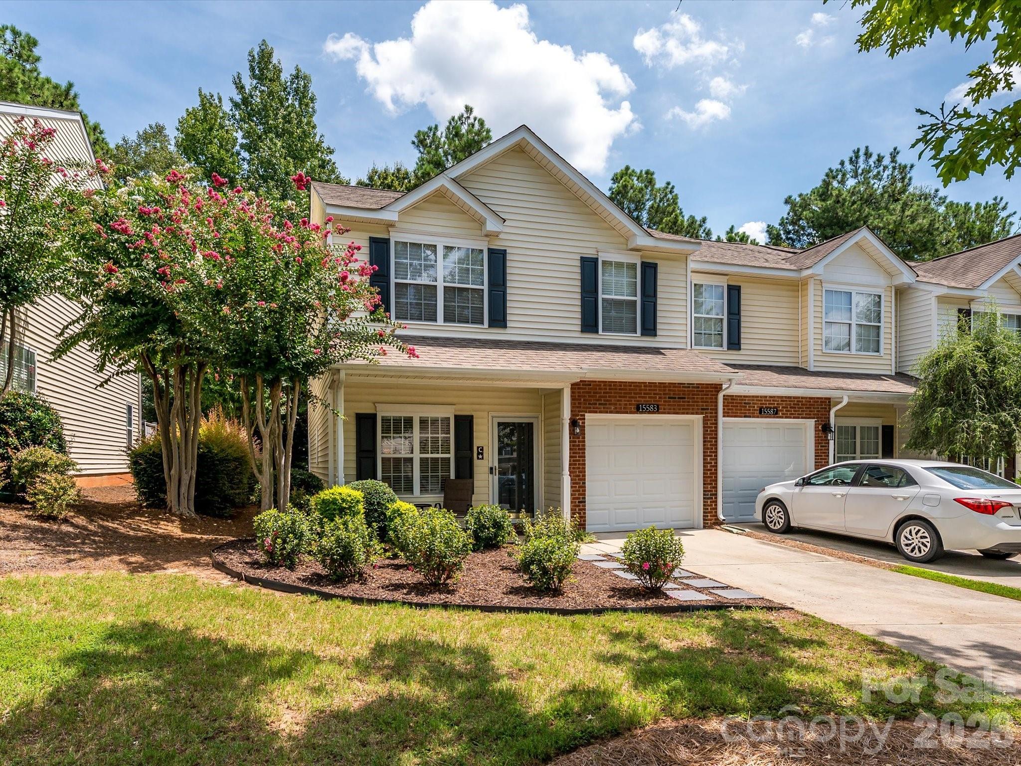 15583 Stronvar House Lane — Charlotte