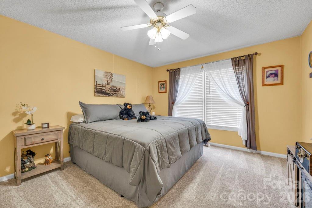 655 Overlook Drive — Spruce Pine