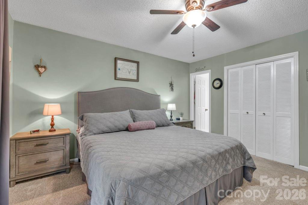 655 Overlook Drive — Spruce Pine
