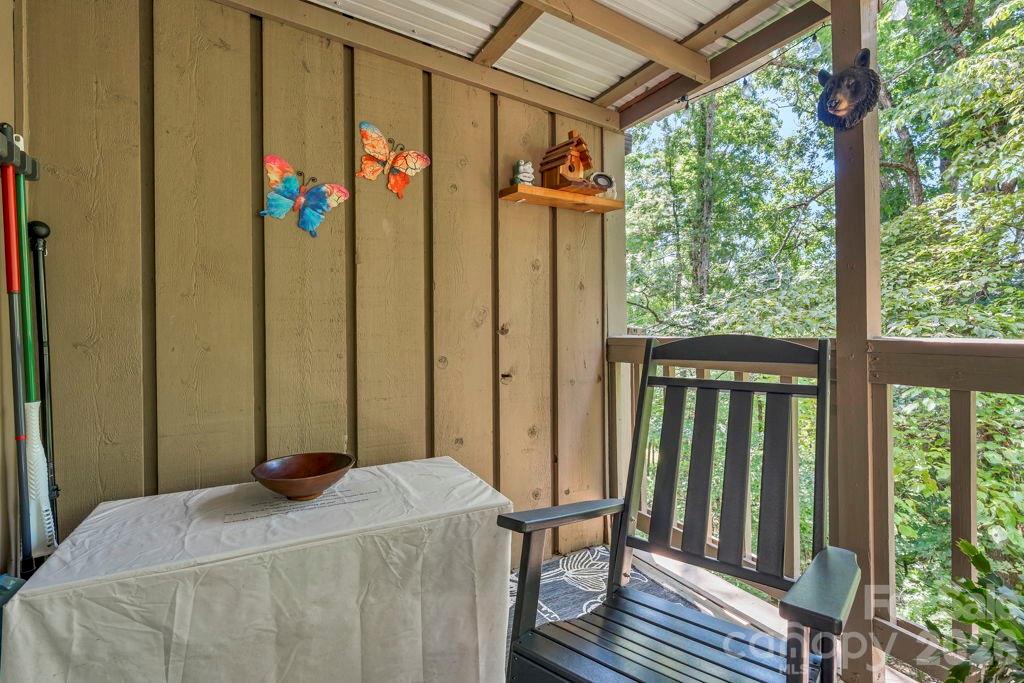 655 Overlook Drive — Spruce Pine