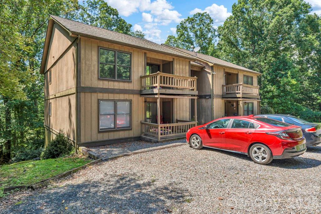 655 Overlook Drive — Spruce Pine