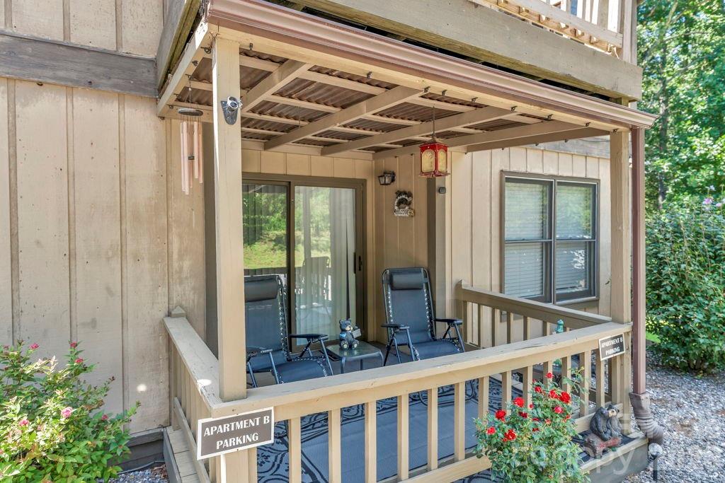 655 Overlook Drive — Spruce Pine