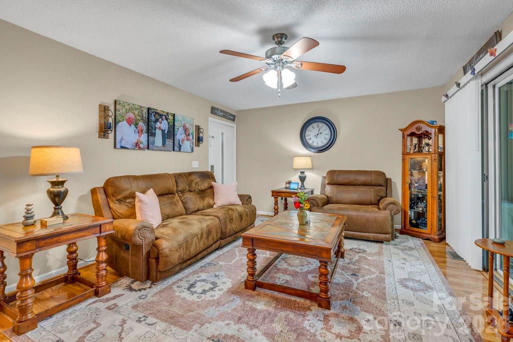 655 Overlook Drive — Spruce Pine