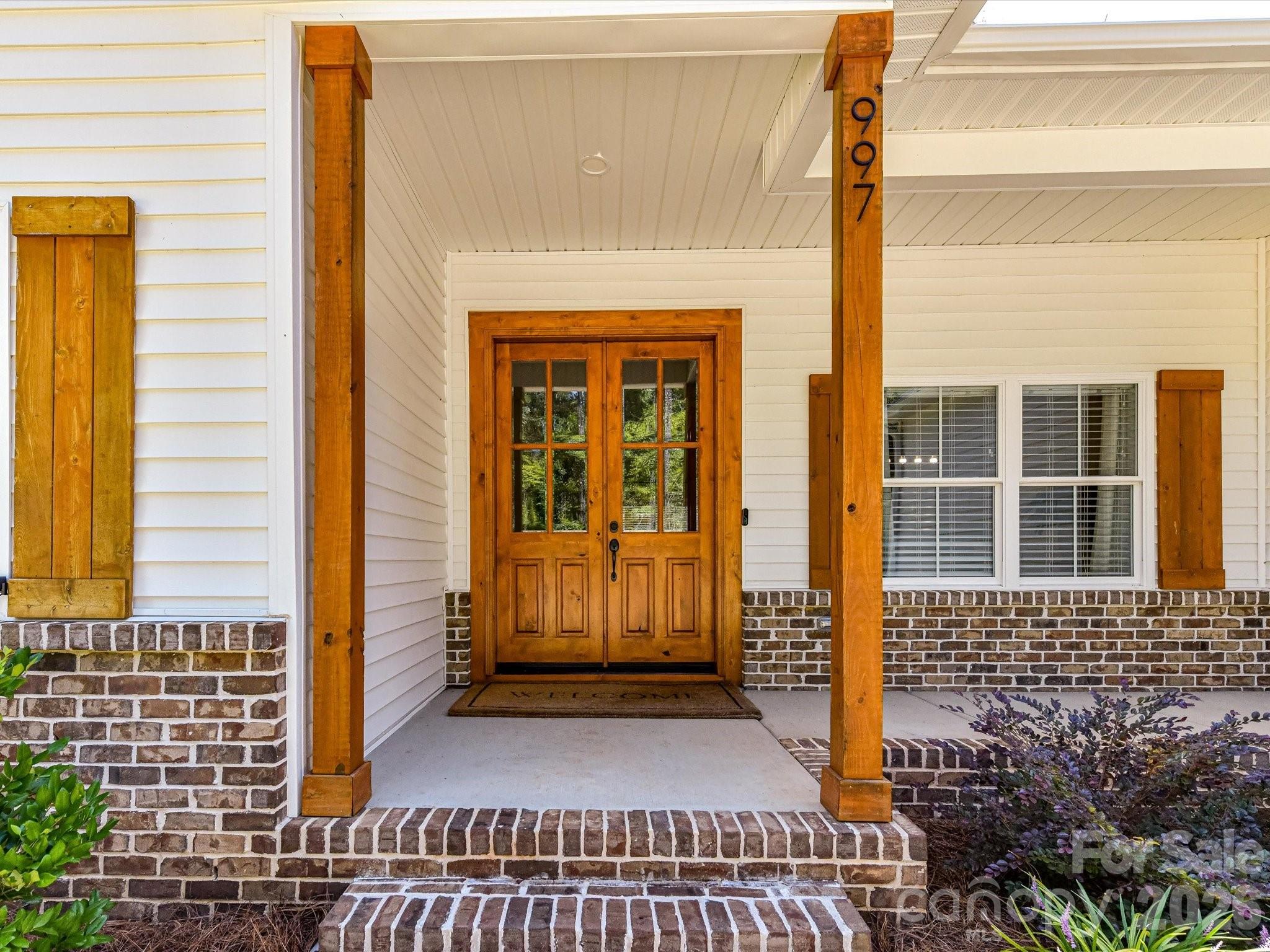 997 S Skyland Drive — Mount Pleasant
