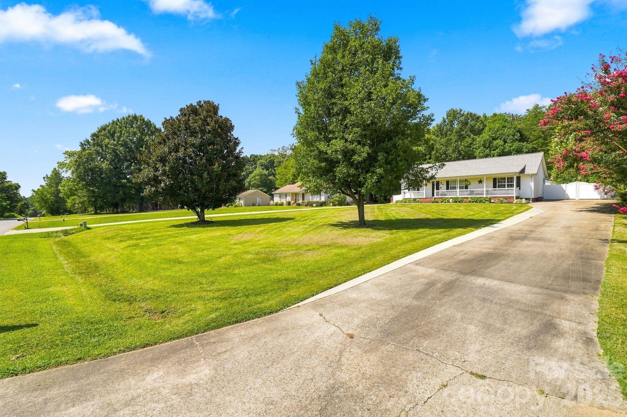 132 Kendra Drive — Mooresville