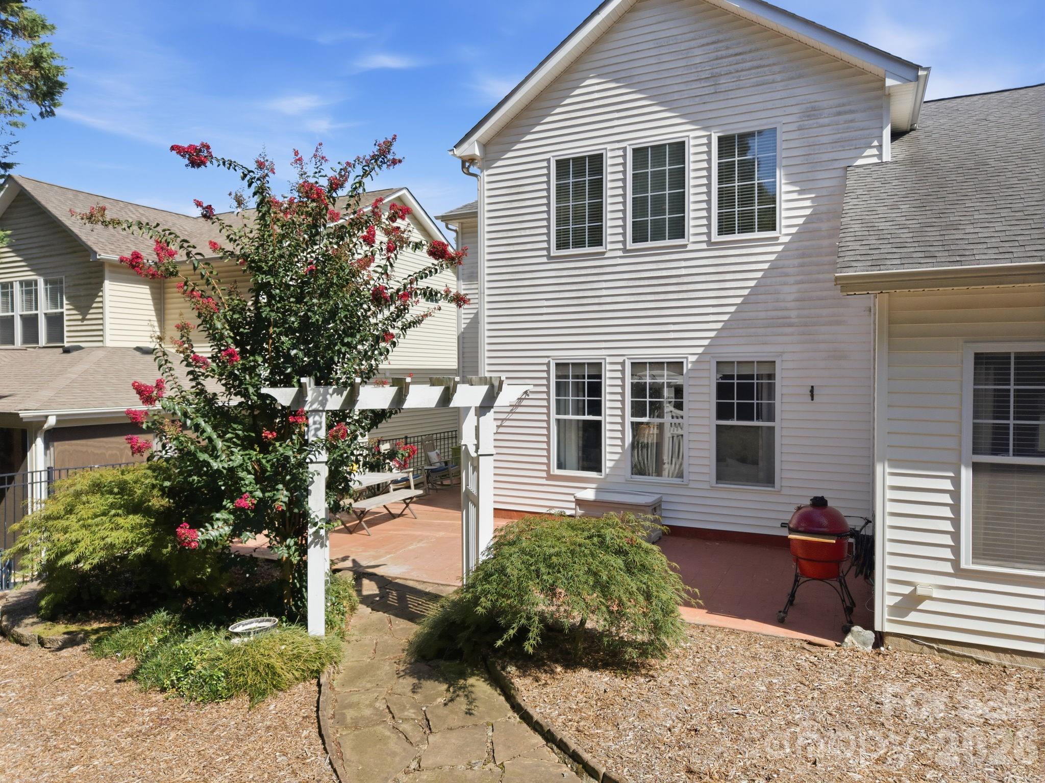 8025 Cottsbrooke Drive — Huntersville