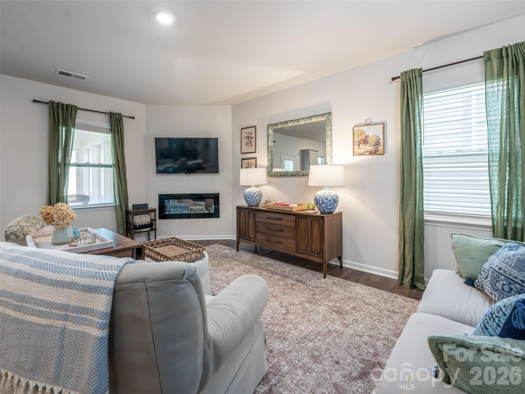 596 Country Oak Drive — Asheville