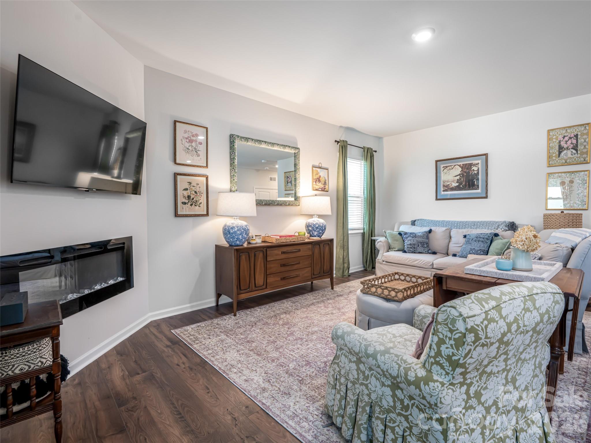 596 Country Oak Drive — Asheville