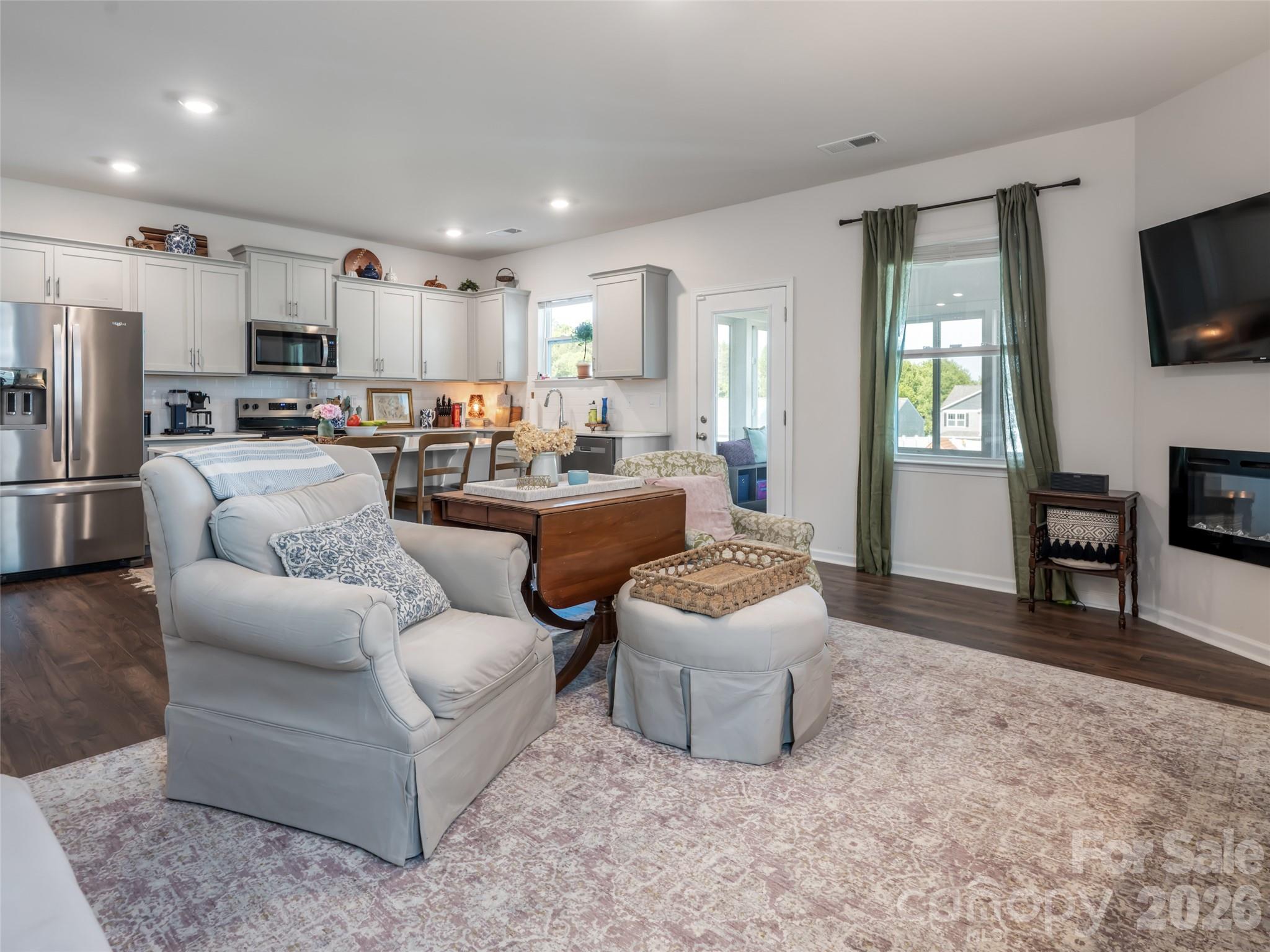 596 Country Oak Drive — Asheville